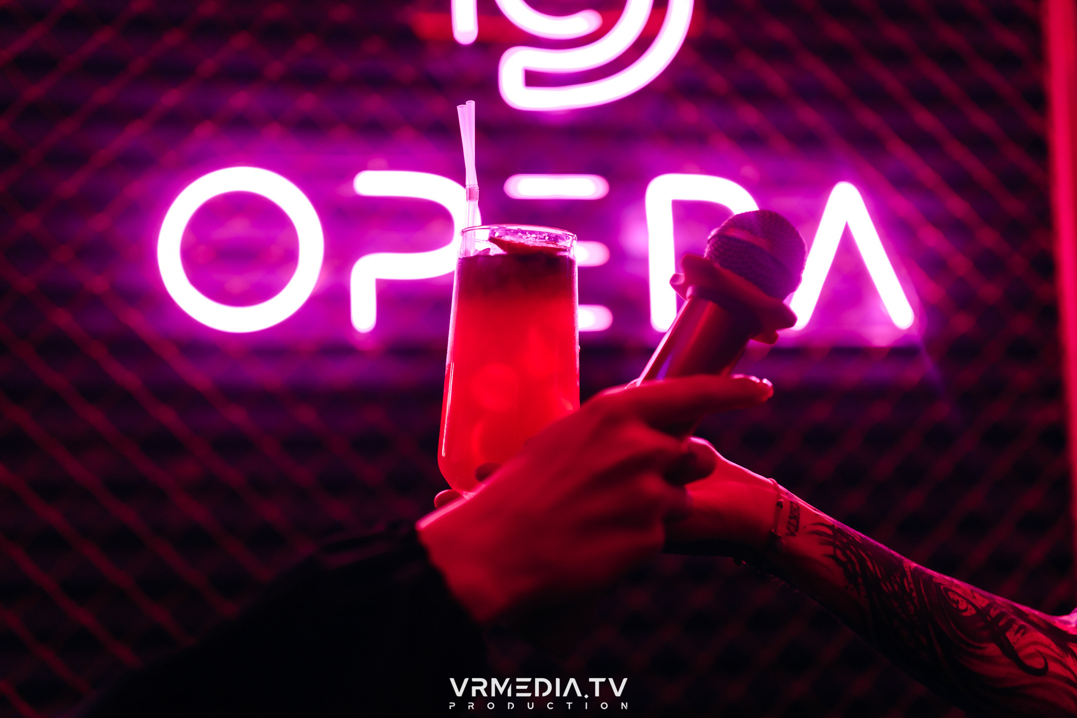 Выходные в караоке-баре «Опера»