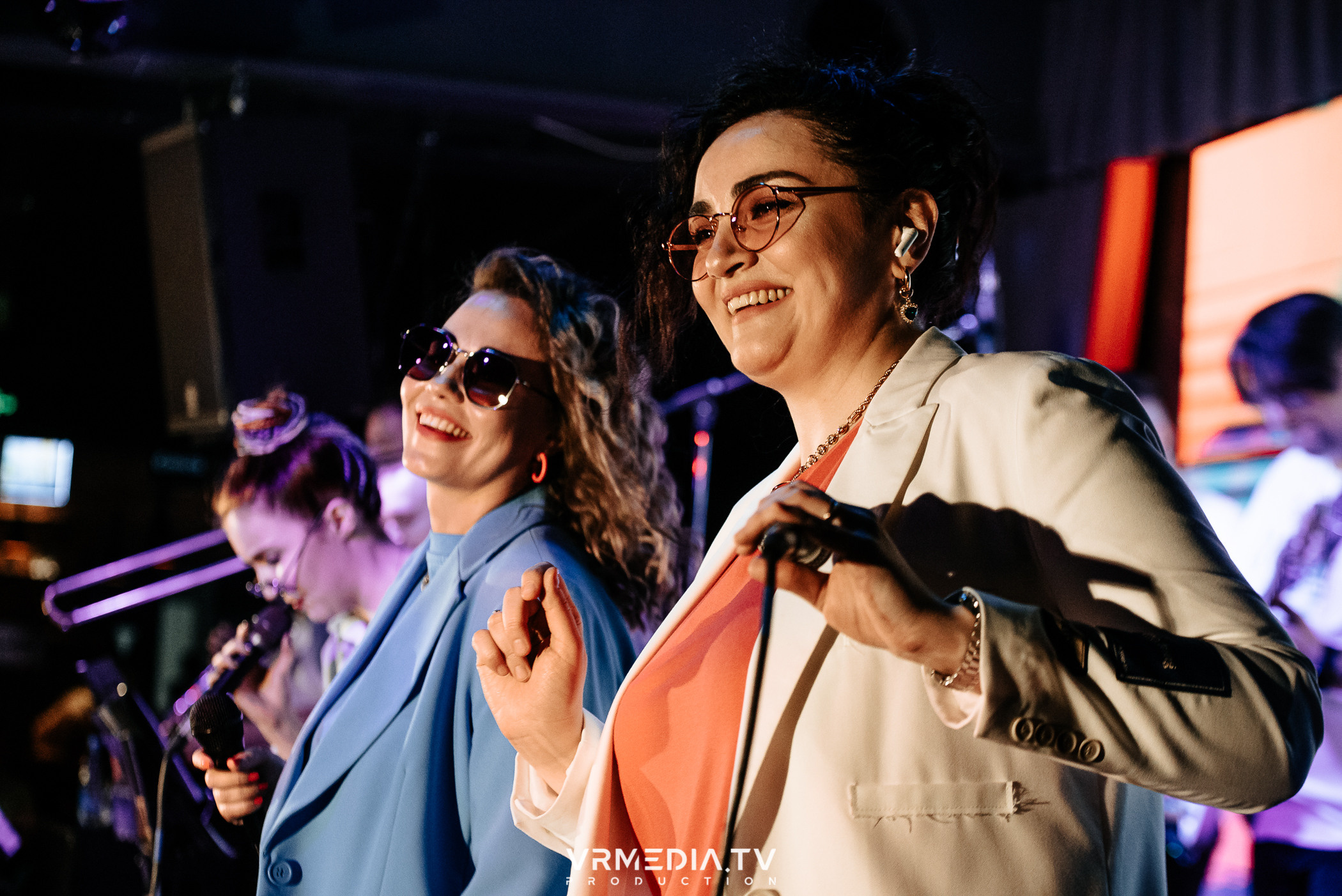 Джазовая среда: BBQueen: Переменная облачность