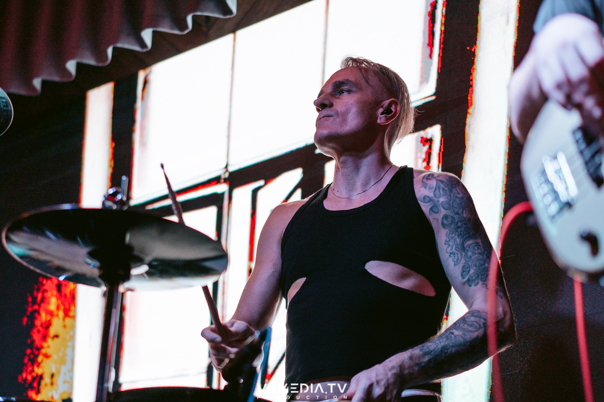 Джазовая среда: шоу «КИНОхроника»