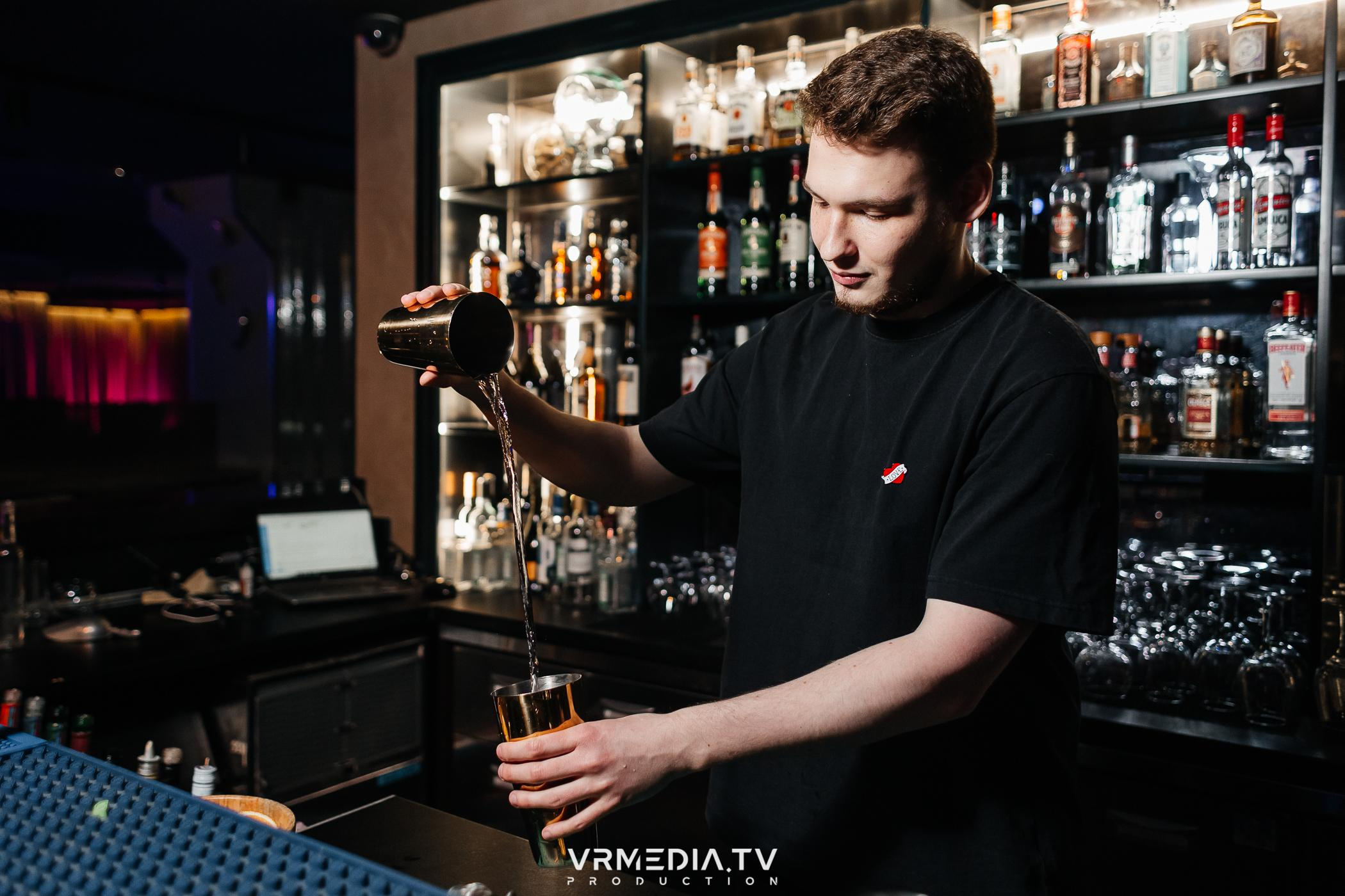 День святого Валентина в караоке-баре «Volna»