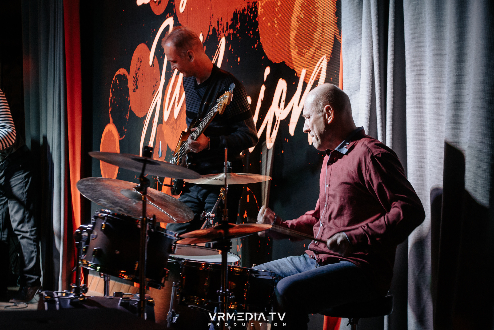 Джазовая среда: Джаз Замечательных Людей (Новосибирск)