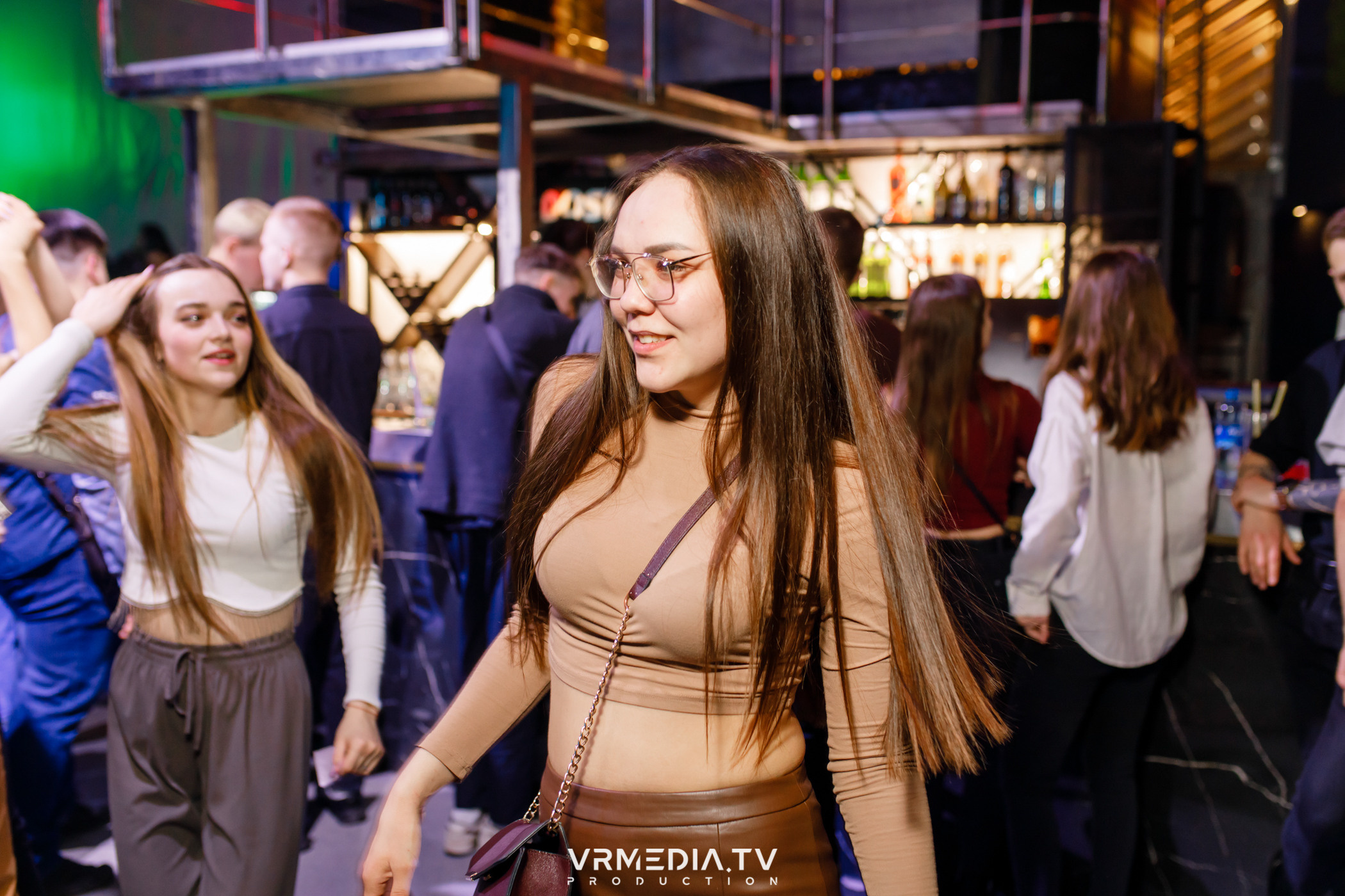 Выходные в баре «DOSKI»