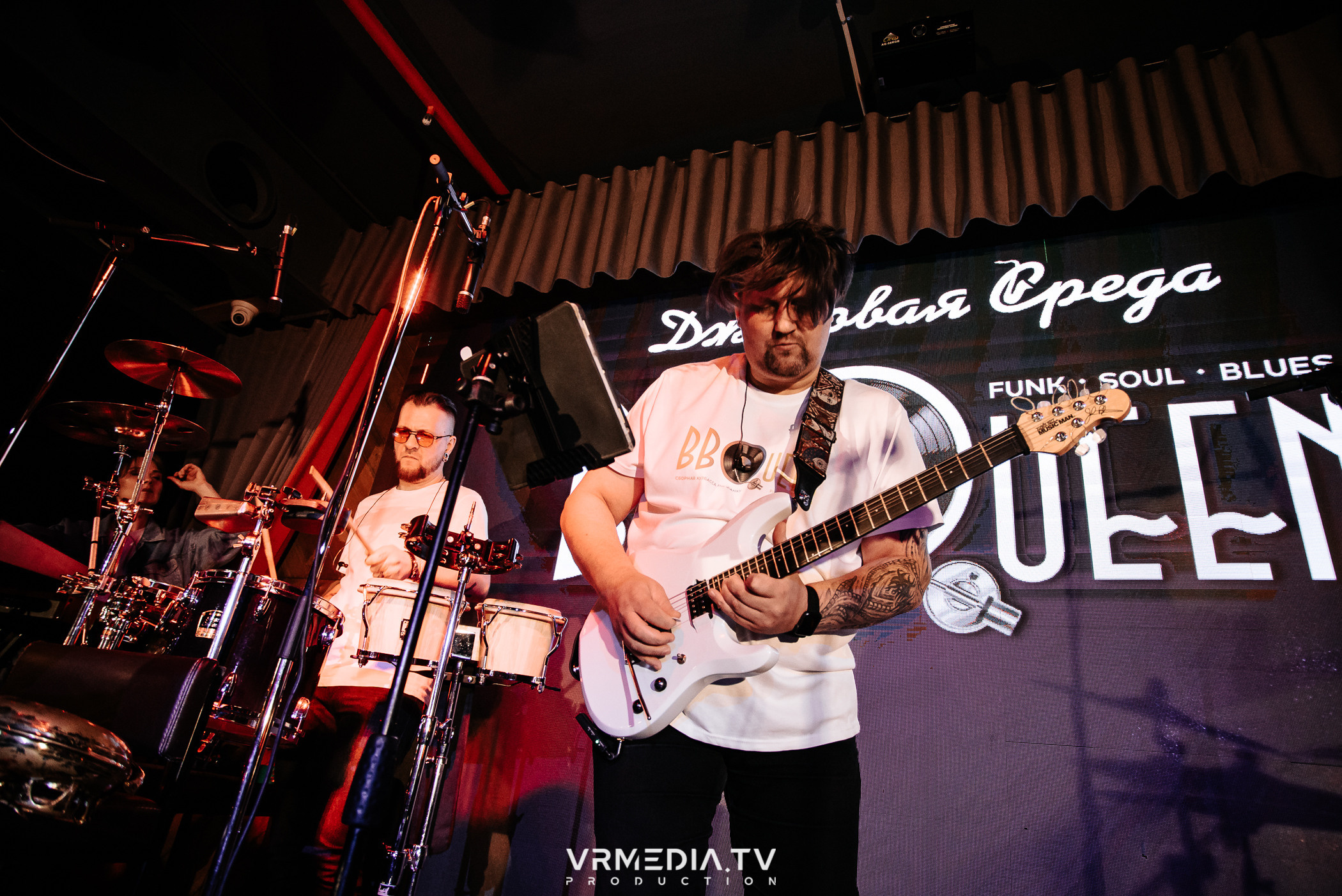 Джазовая среда: BBQueen: Переменная облачность