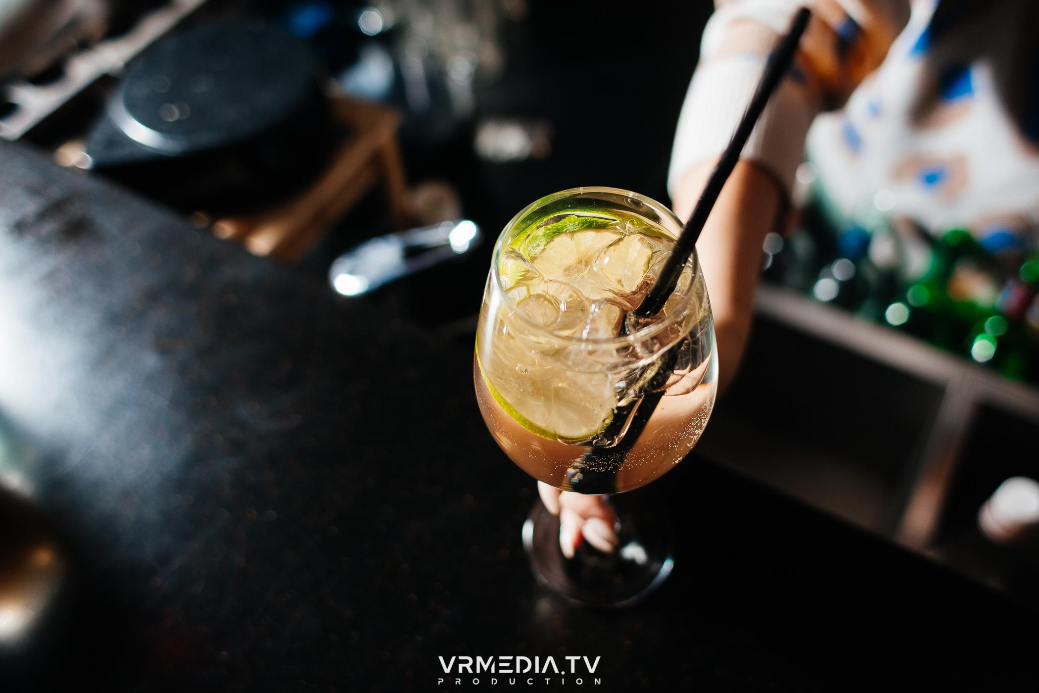 День святого Валентина в караоке-баре «Volna»