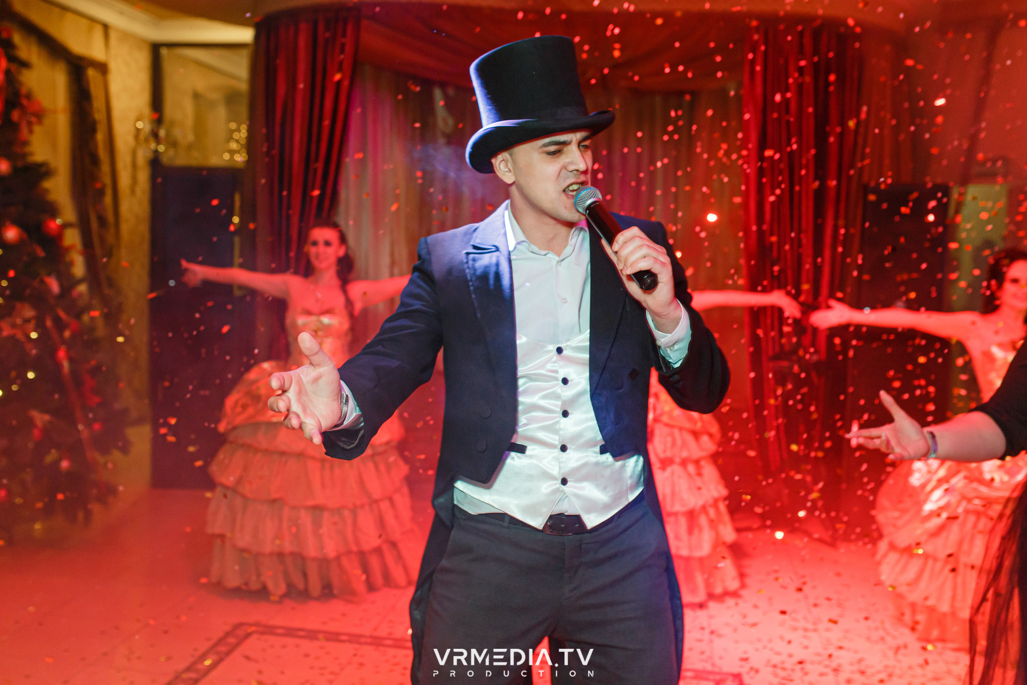 «Новогодний Мюзикл» в ресторане «Лазурный Берег»