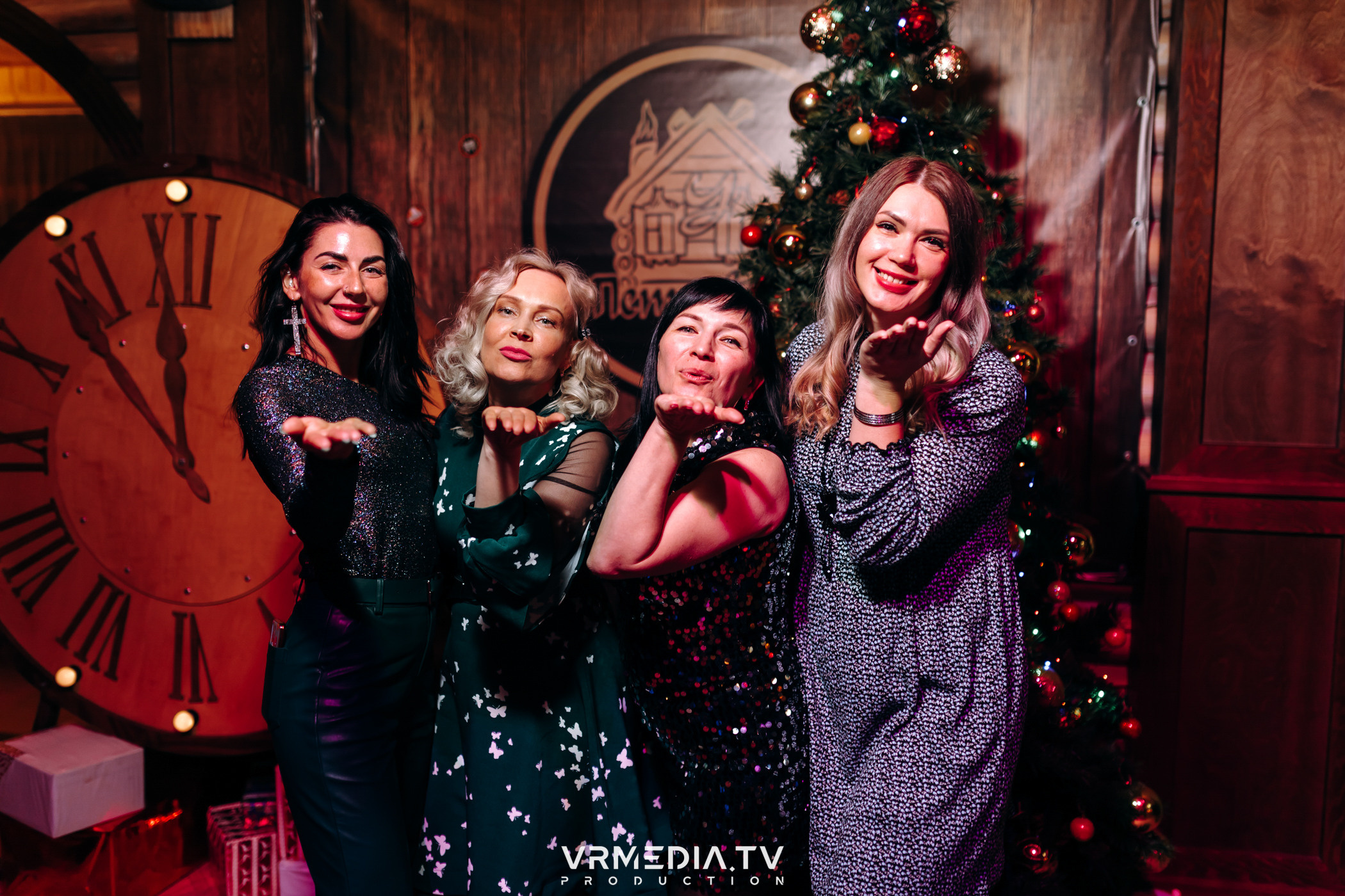 Новогодний вечер «У Петровича»