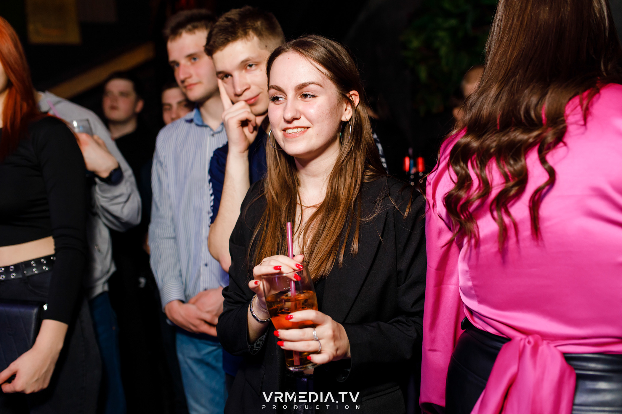 Выходные в баре «DOSKI»