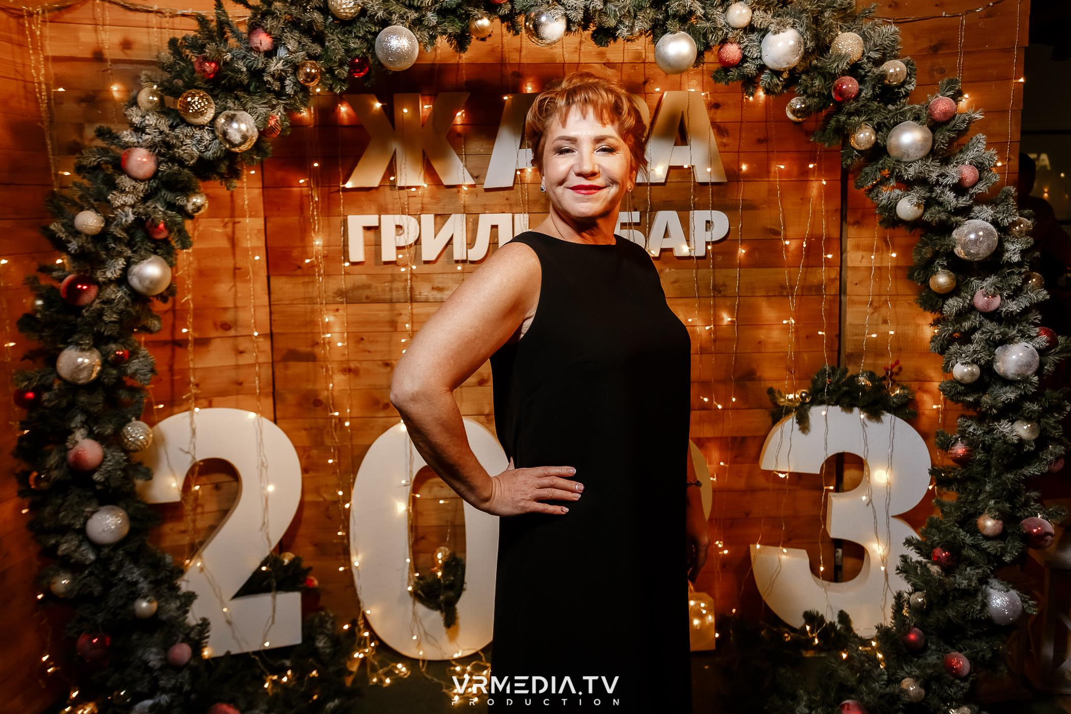 Жаркий новогодний корпоратив в гриль-баре «Жара»