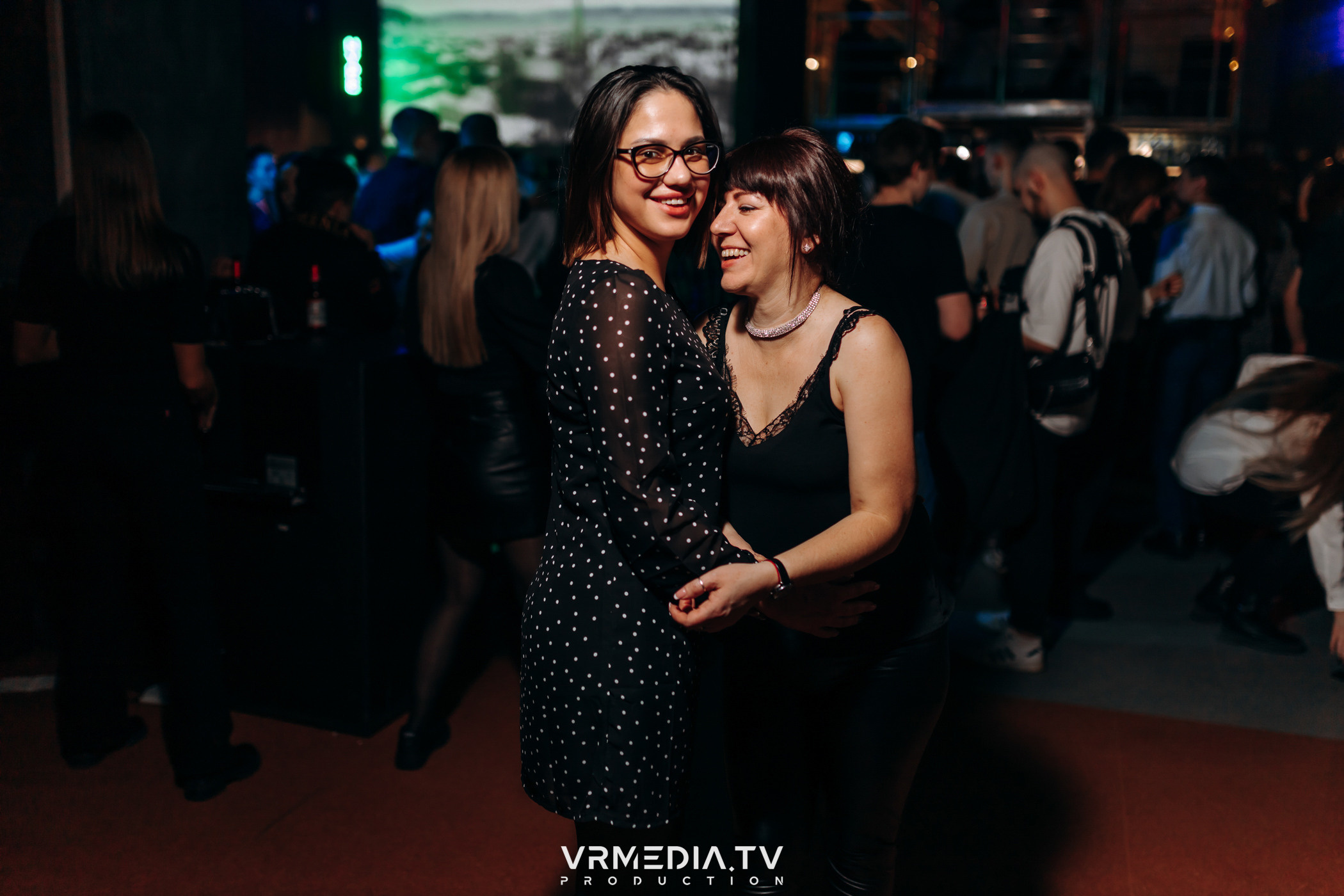 Выходные в баре «DOSKI»