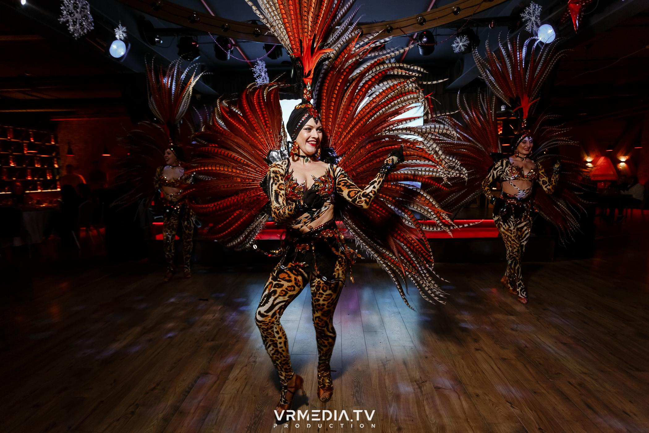 Жаркий новогодний корпоратив в гриль-баре «Жара»