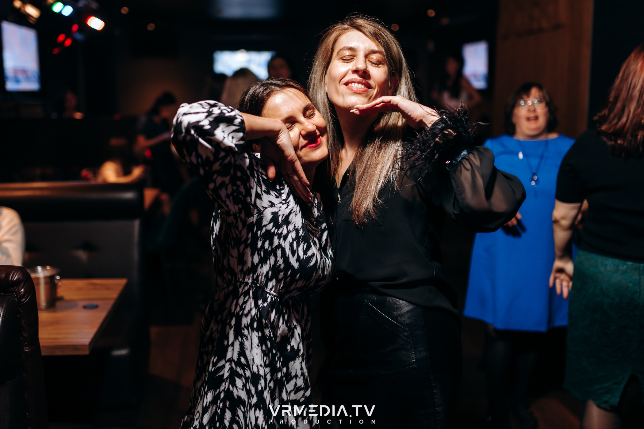 Выходные в баре «DOSKI»