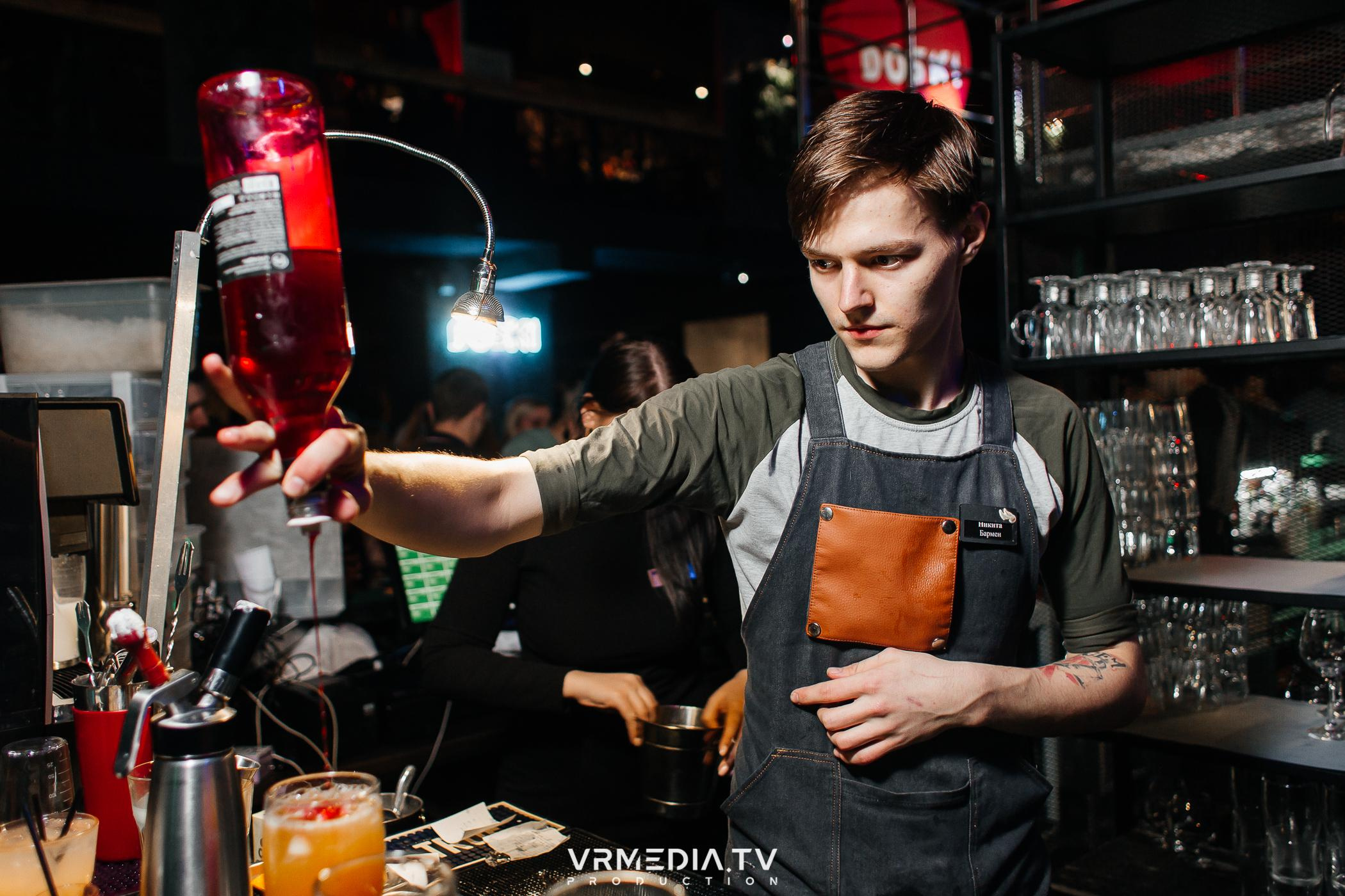 Выходные в баре «DOSKI»