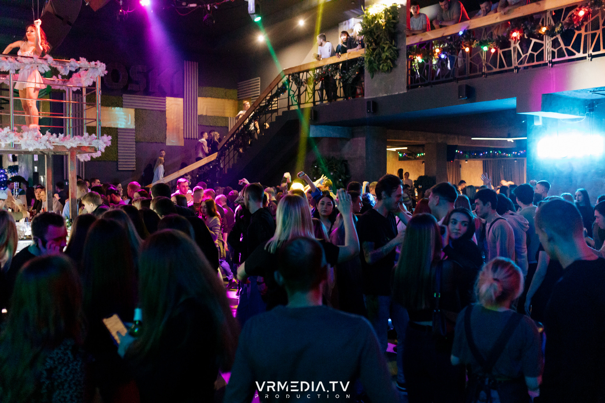 Выходные в баре «DOSKI»