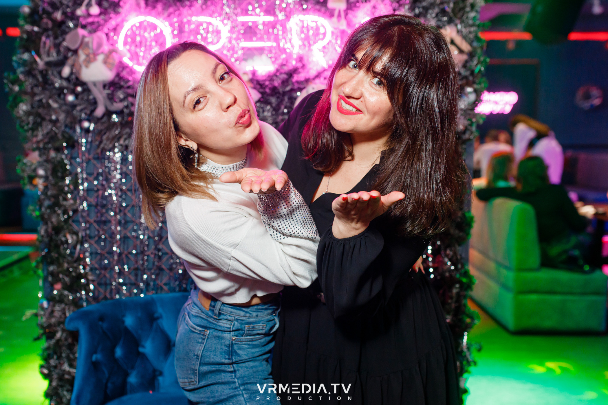 Выходные в караоке-баре «Опера»