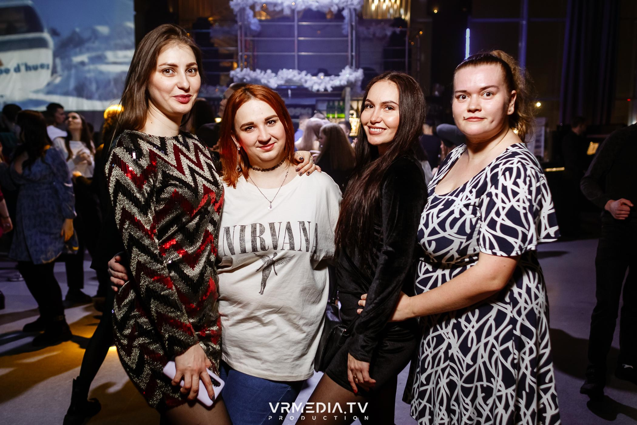 Выходные в баре «DOSKI»