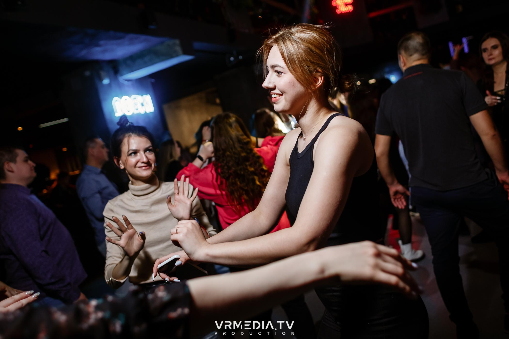 Выходные в баре «DOSKI»