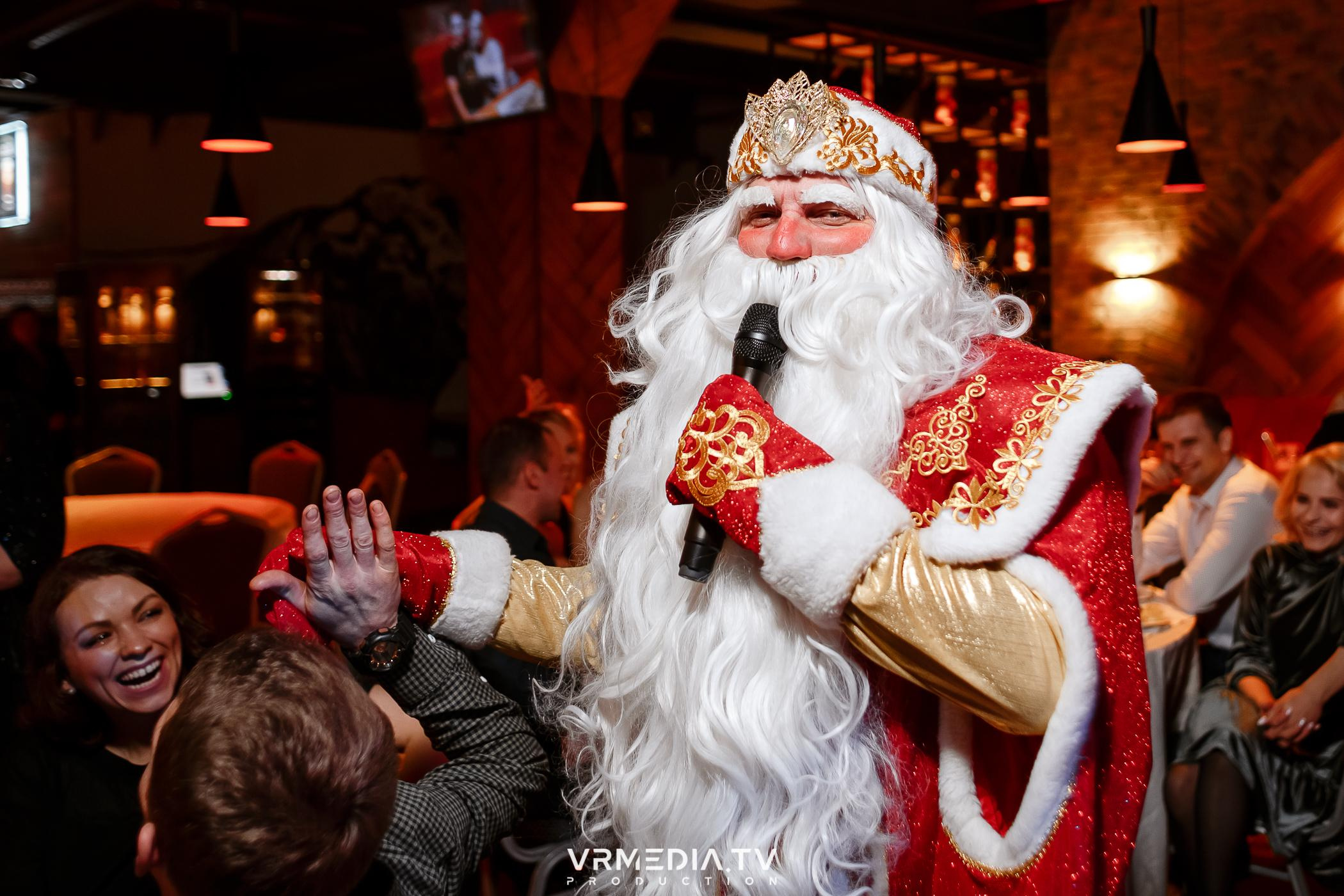 Жаркий новогодний корпоратив в гриль-баре «Жара»