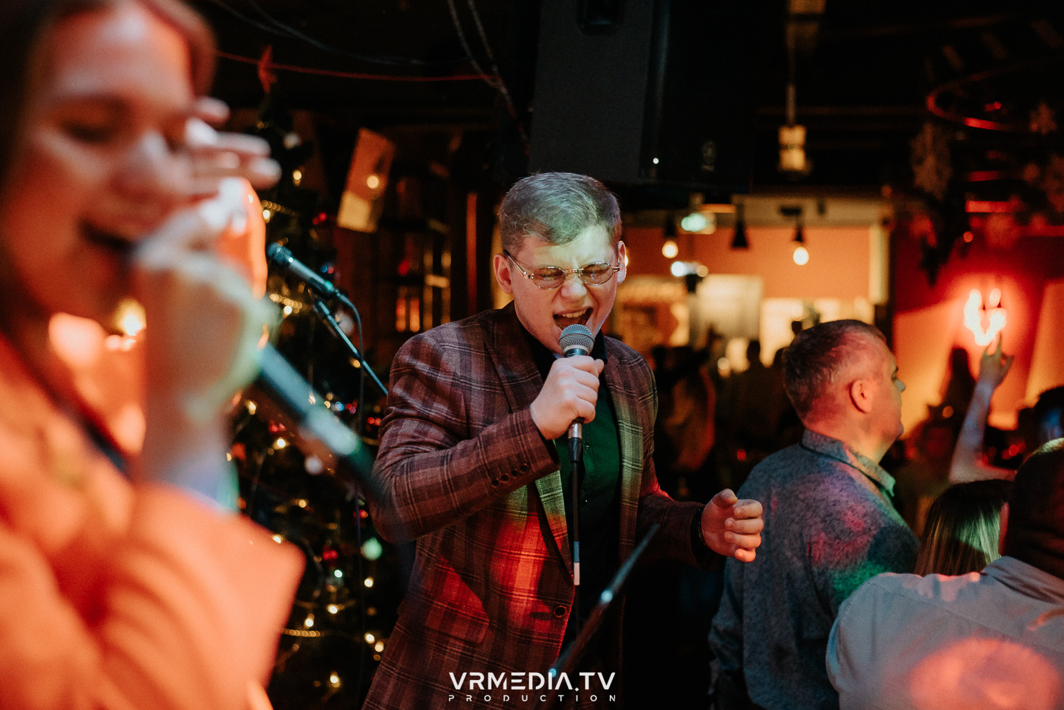 Жаркий новогодний корпоратив в гриль-баре «Жара»