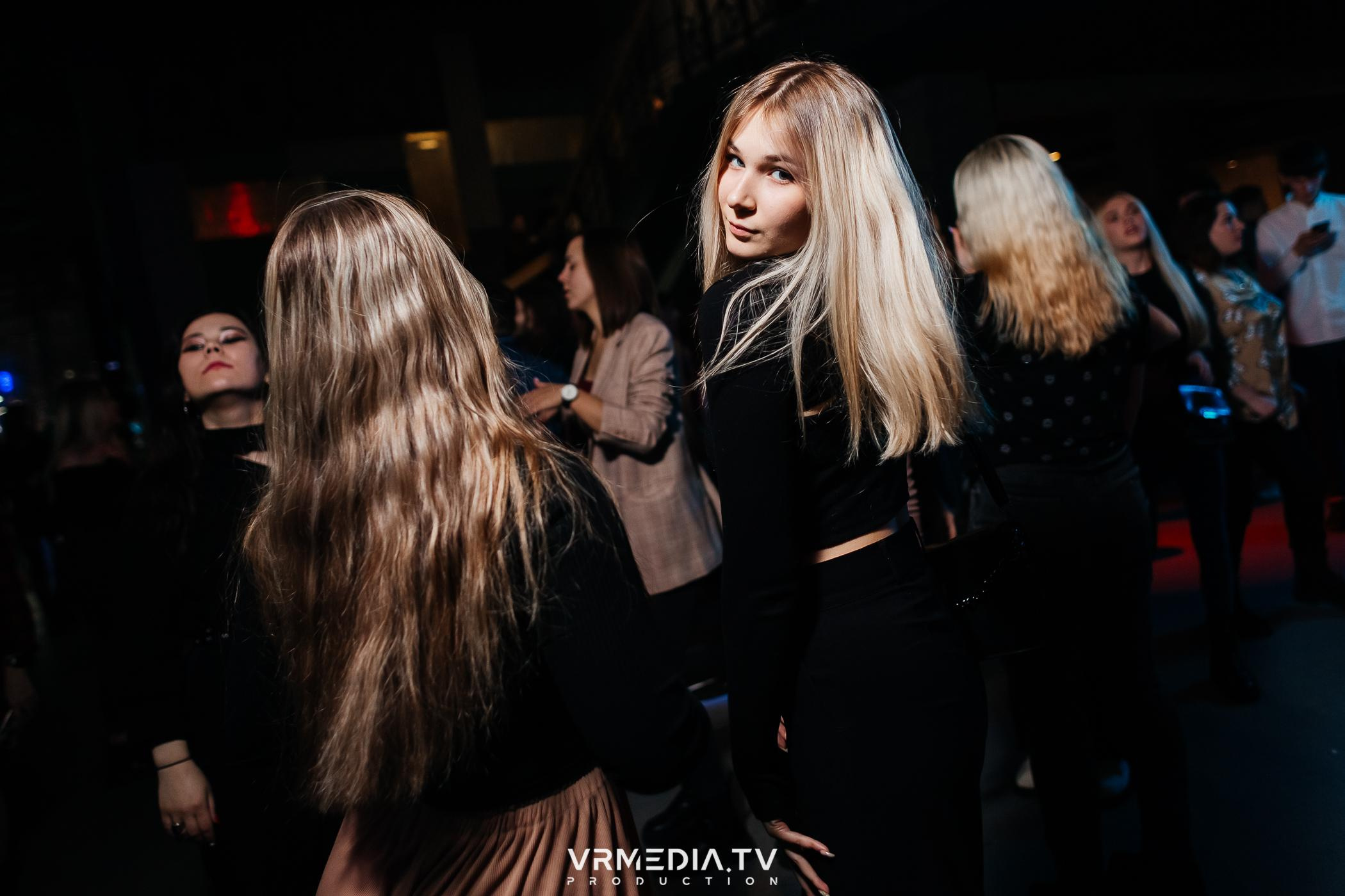 Выходные в баре «DOSKI»