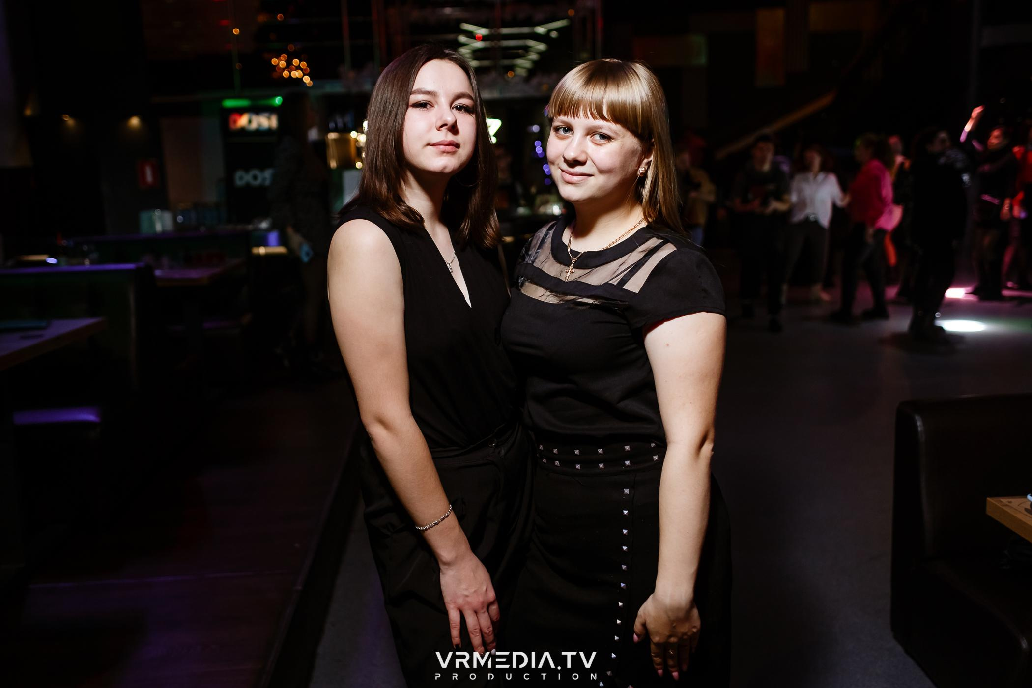 Выходные в баре «DOSKI»