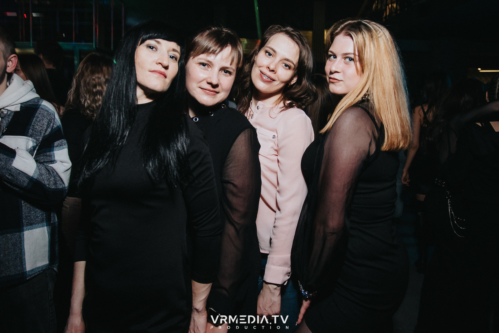 Выходные в баре «DOSKI»