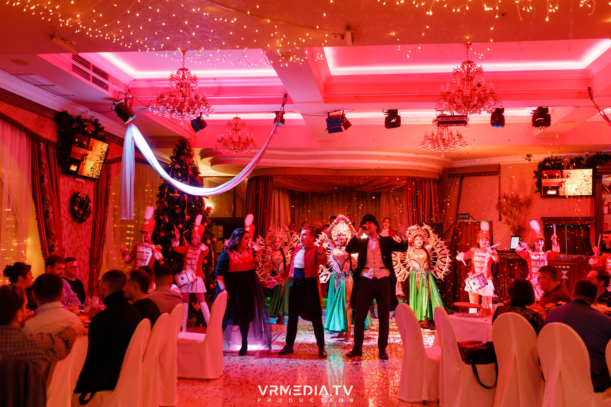 «Новогодний Мюзикл» в ресторане «Лазурный Берег»