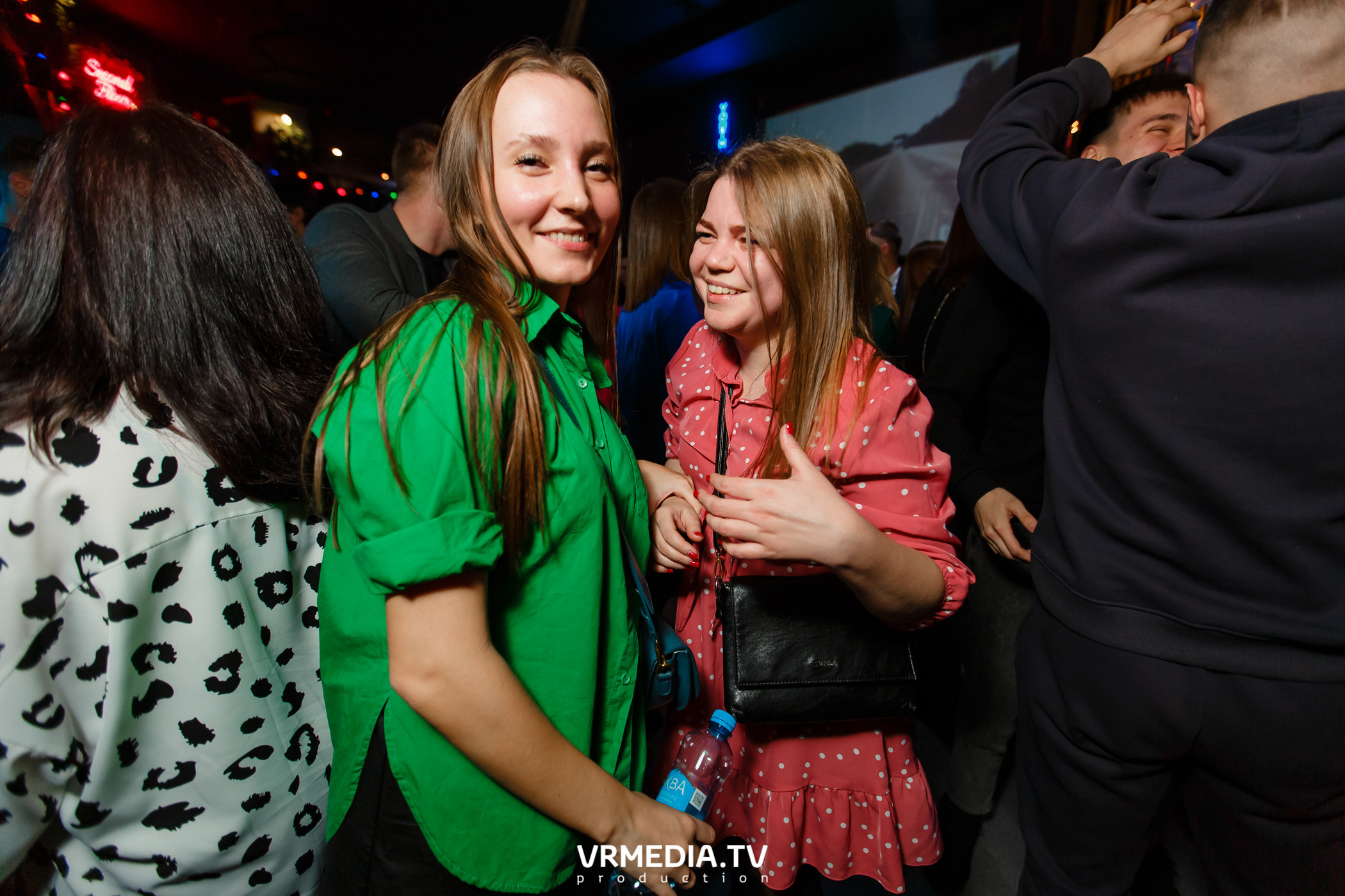 Выходные в баре «DOSKI»