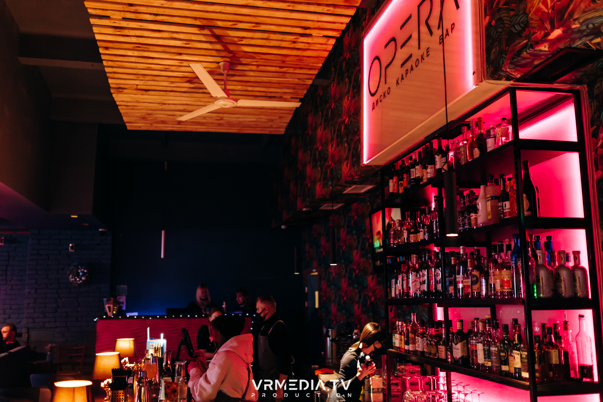 Новогодние корпоративы в караоке-баре «Опера»