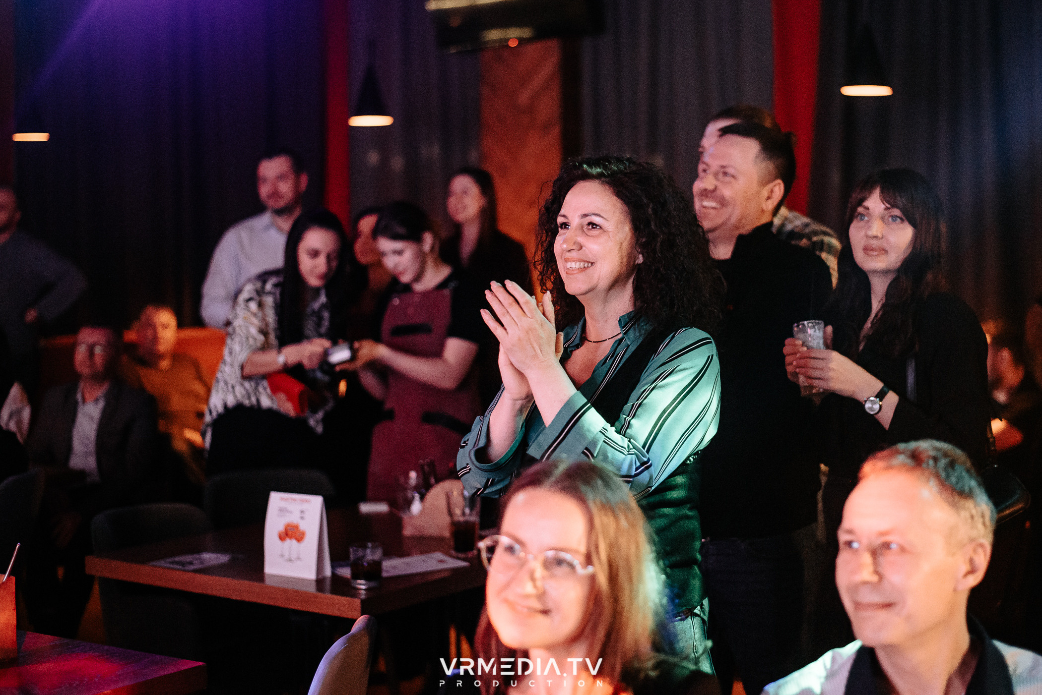 Джазовая среда: BBQueen: Переменная облачность