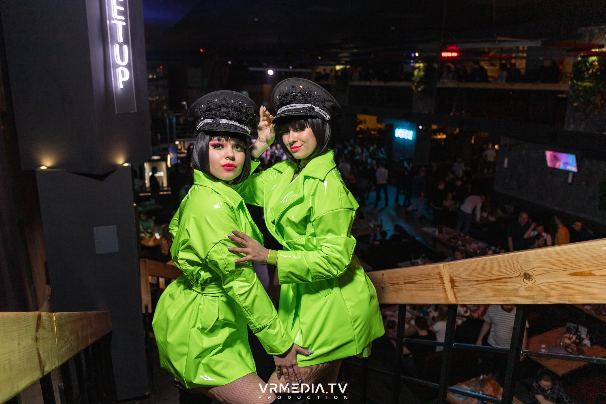 Выходные в баре «DOSKI»