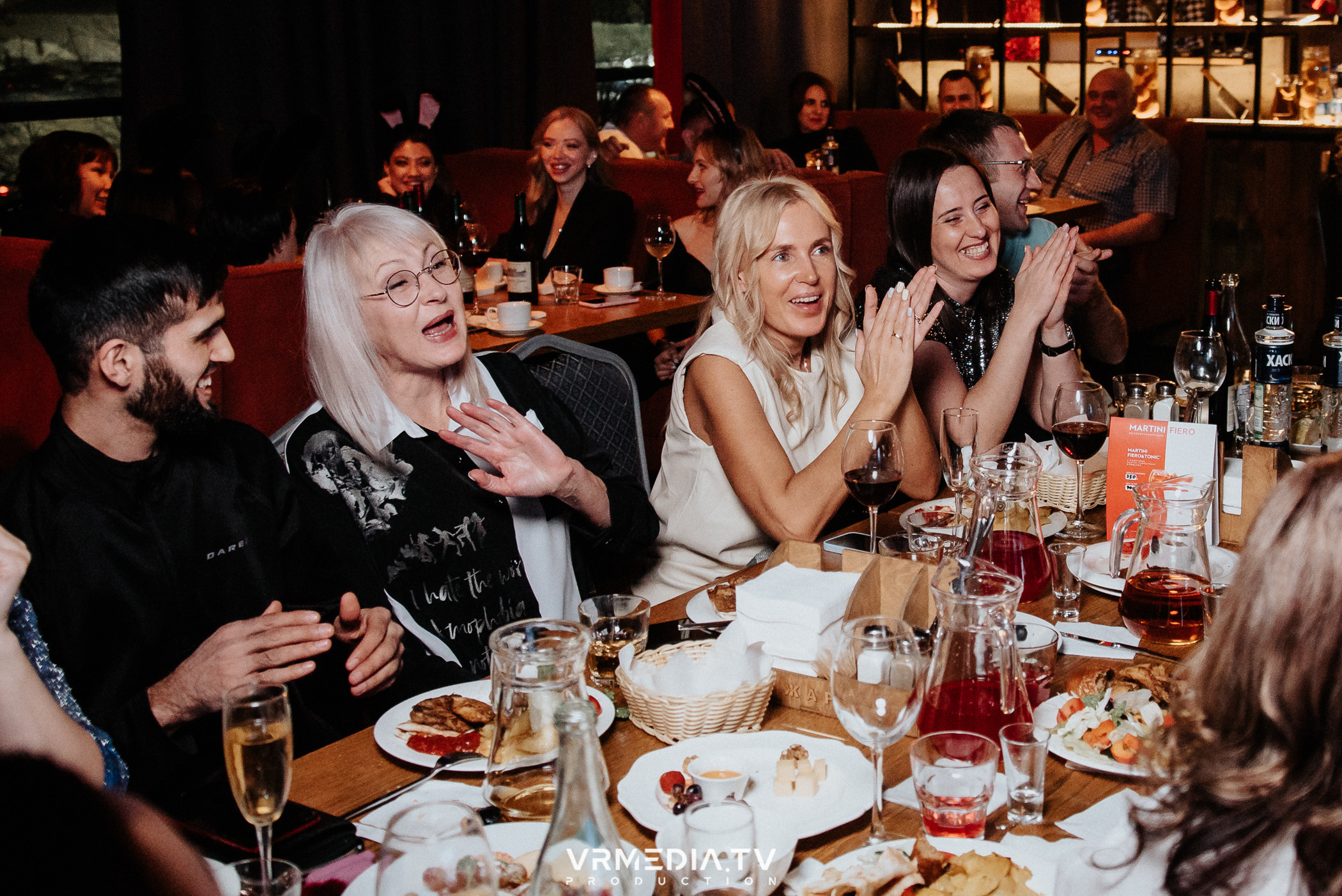 Жаркий новогодний корпоратив в гриль-баре «Жара»