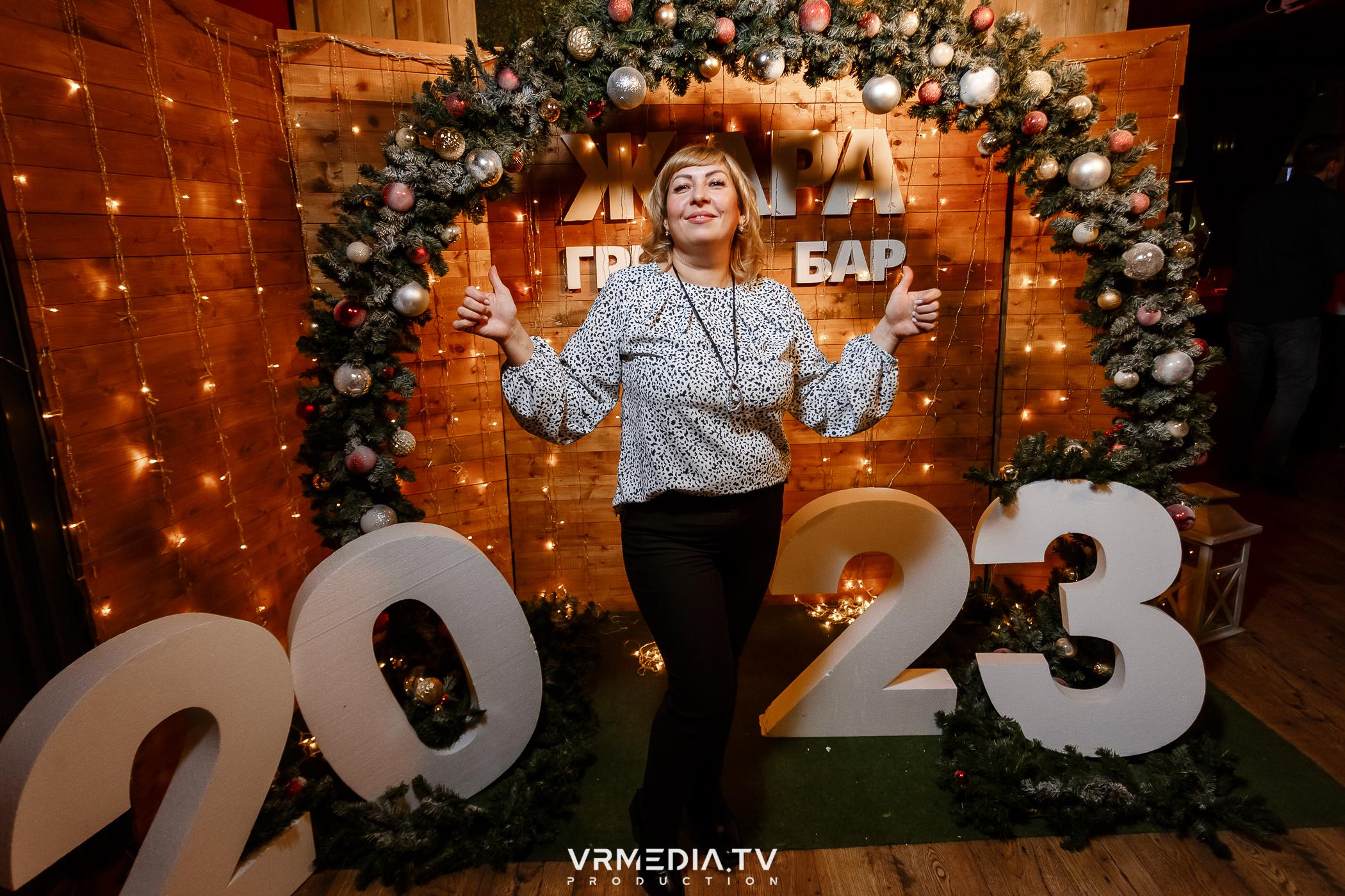 Жаркий новогодний корпоратив в гриль-баре «Жара»