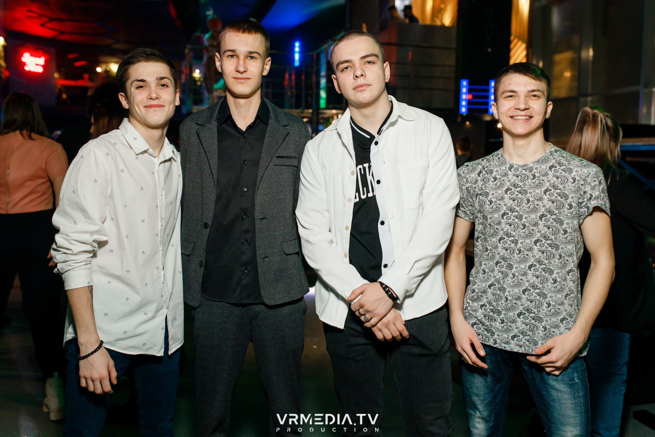 Выходные в баре «DOSKI»