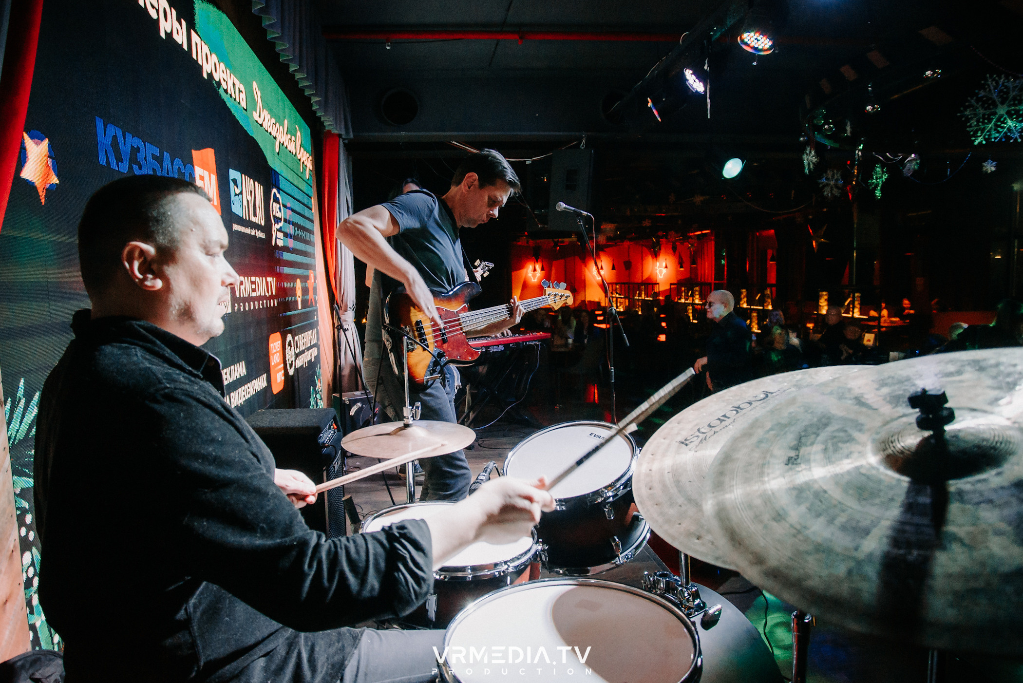 Джазовая среда: Collini Blues Balls (Новосибирск)