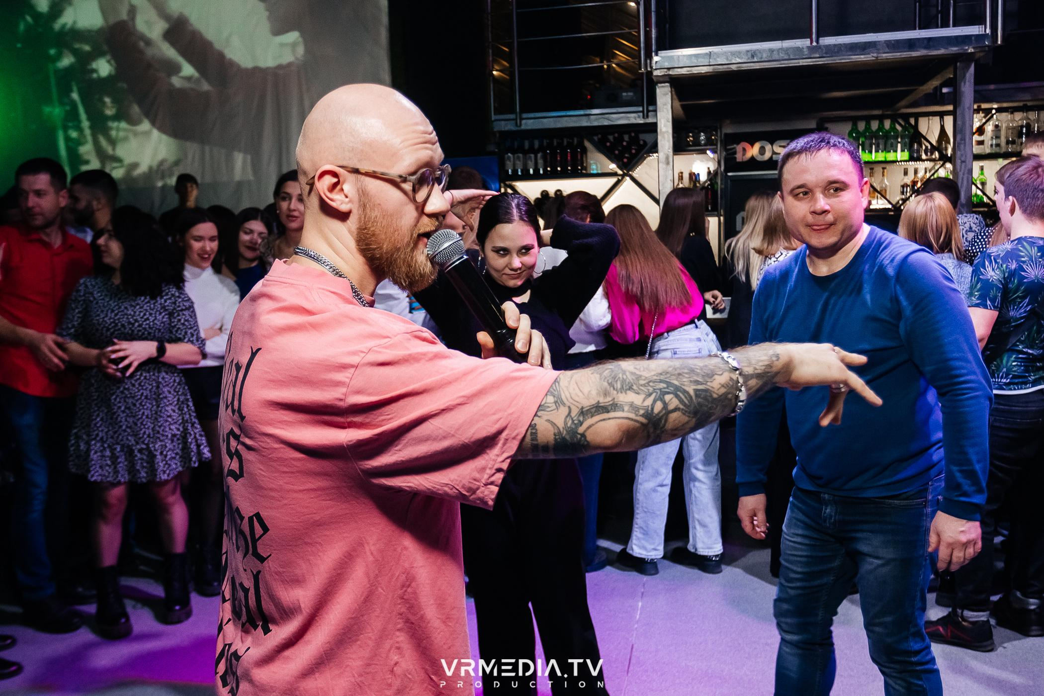 Выходные в баре «DOSKI»