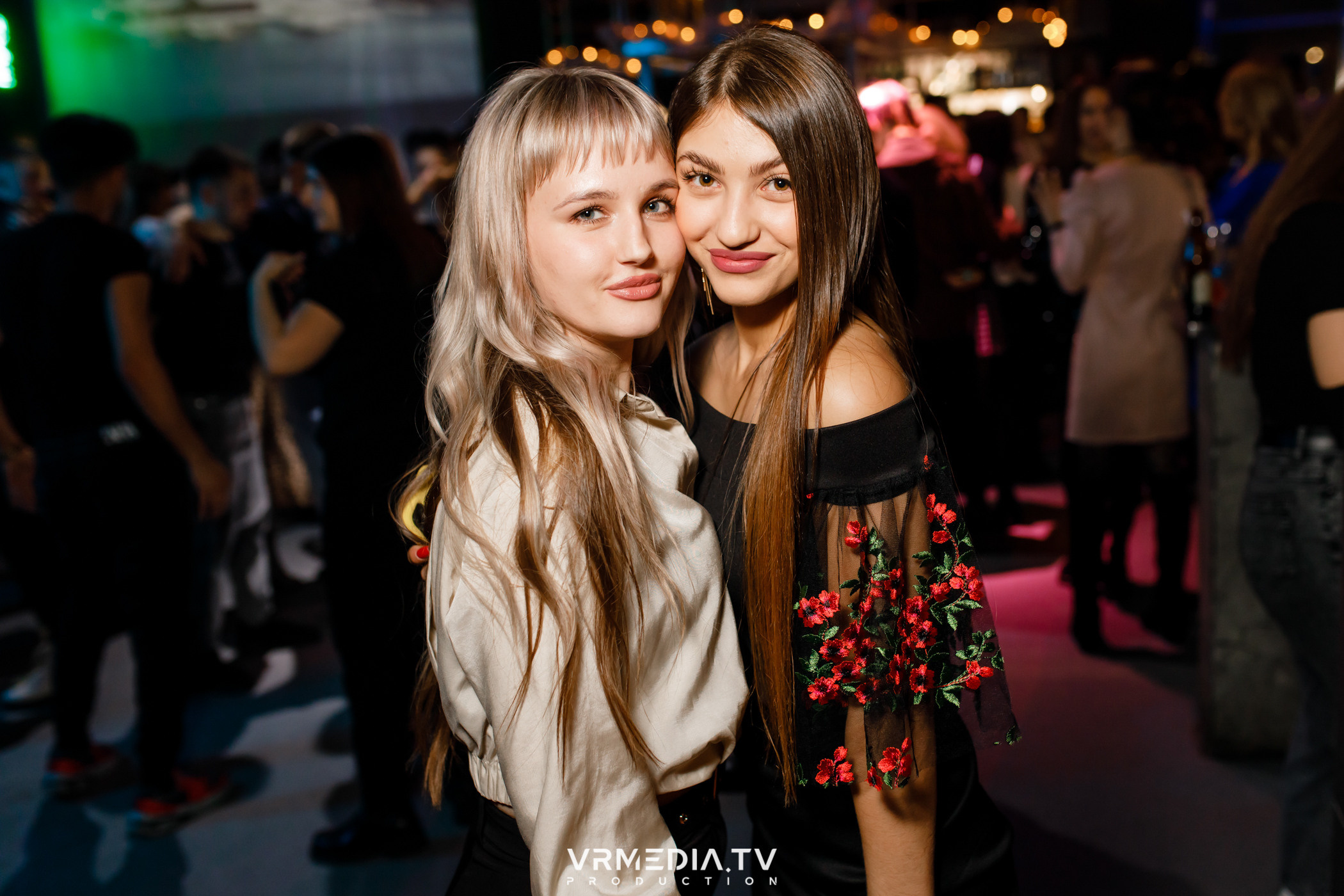 Выходные в баре «DOSKI»