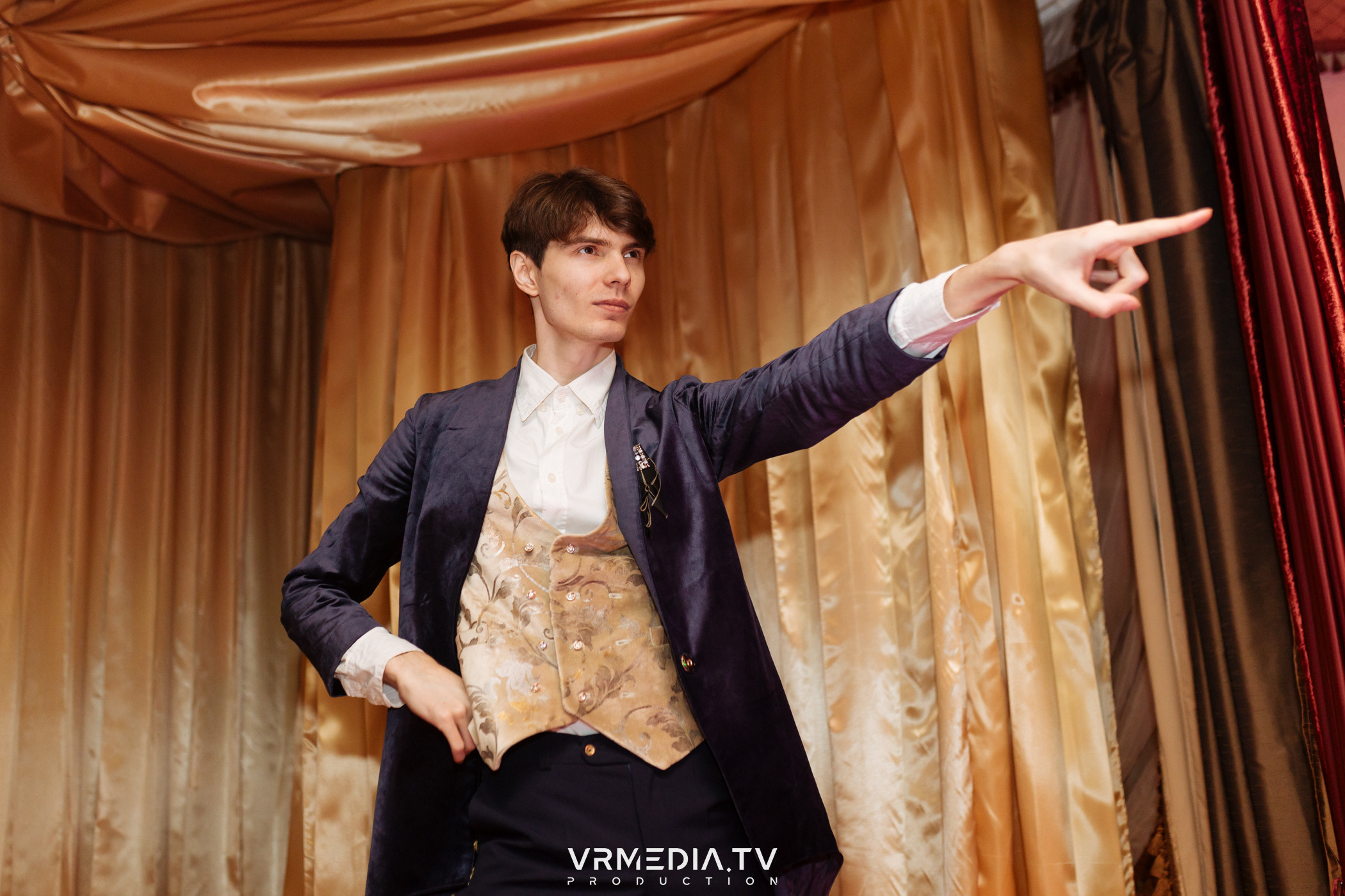 «Новогодний Мюзикл» в ресторане «Лазурный Берег»