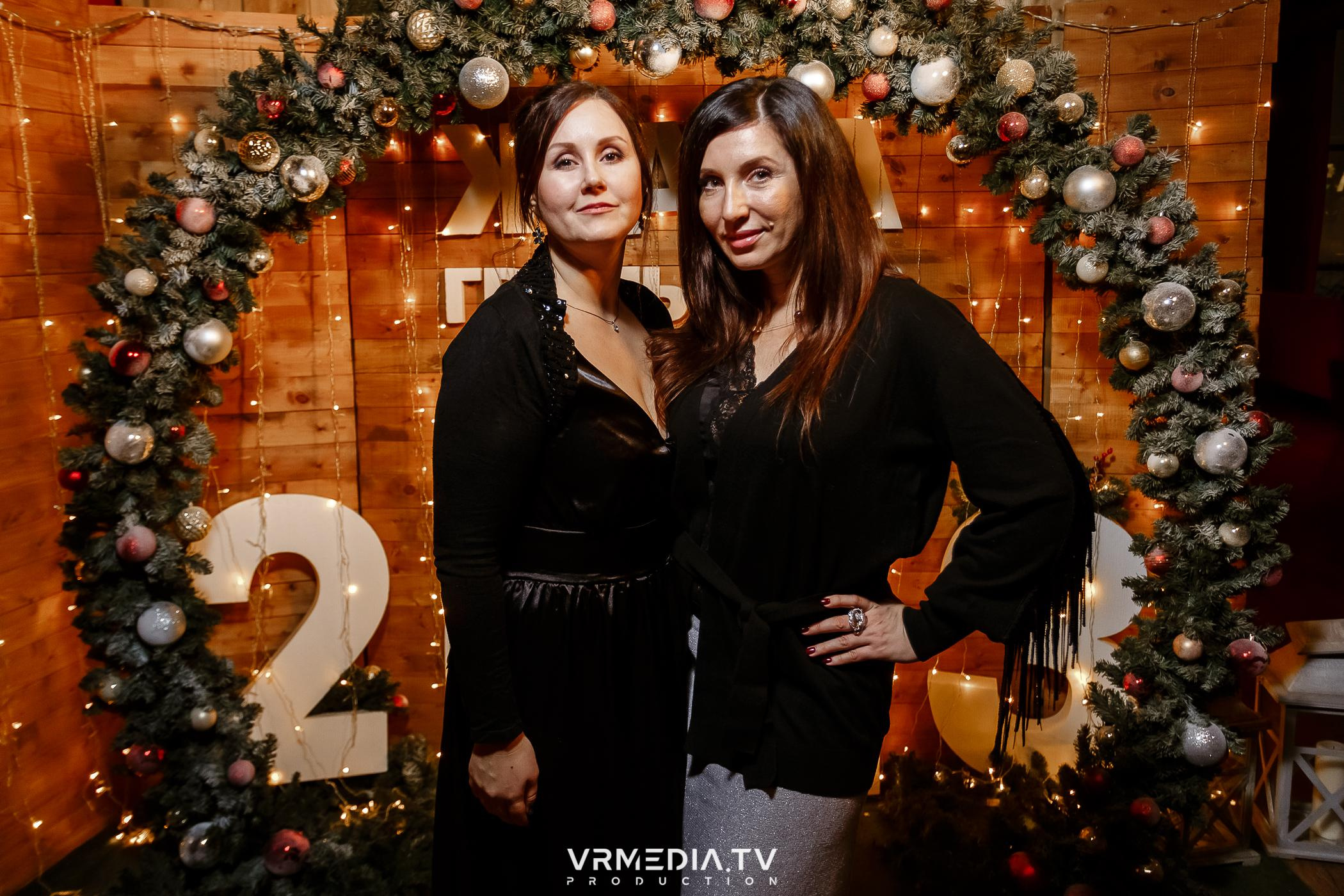 Жаркий новогодний корпоратив в гриль-баре «Жара»