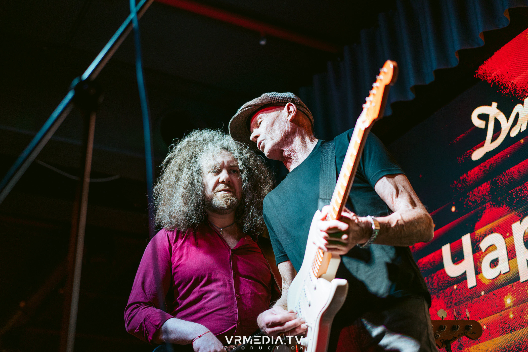 Джазовая среда: Чарльз Бёртон (США)