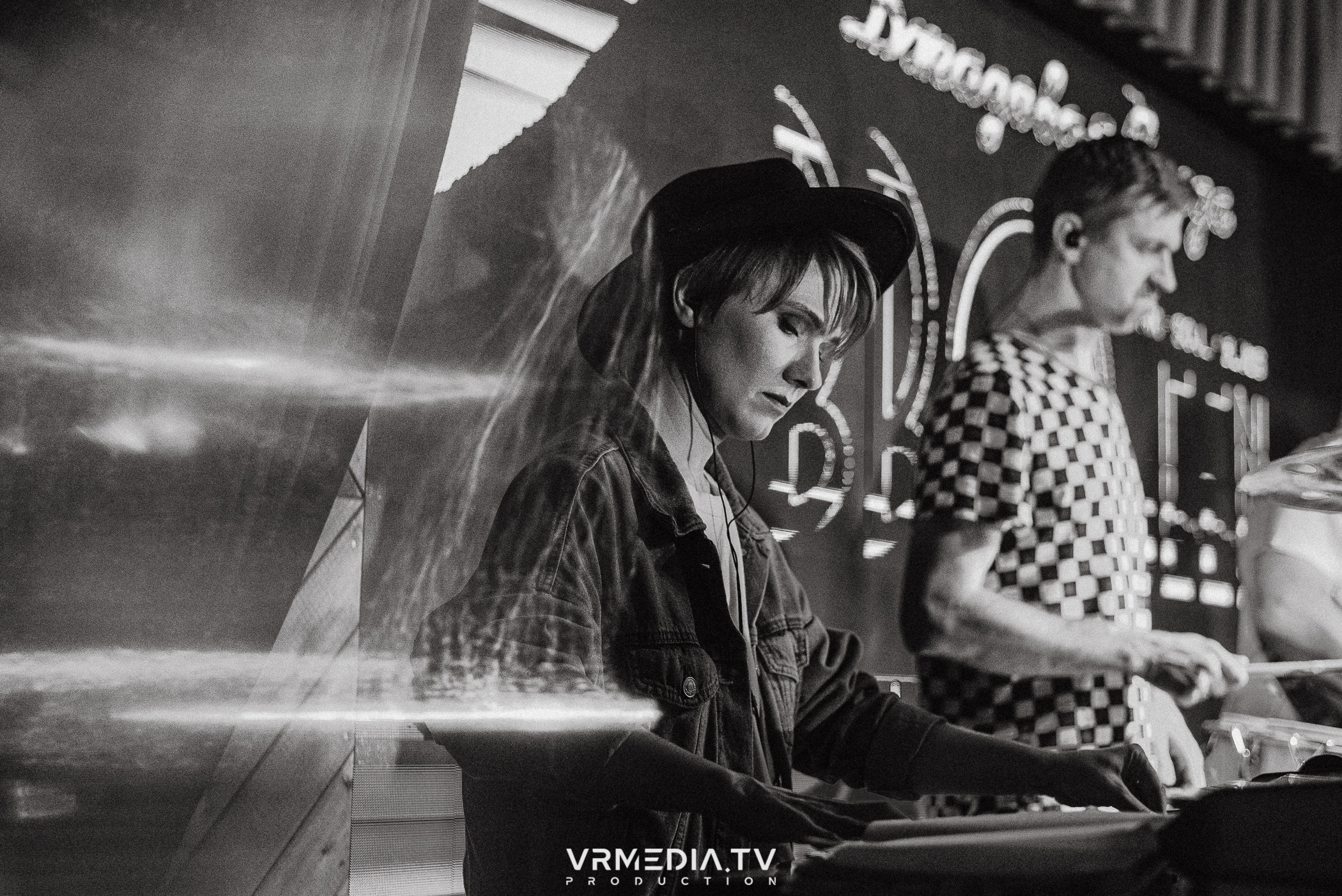 Джазовая среда: BBQueen: Переменная облачность