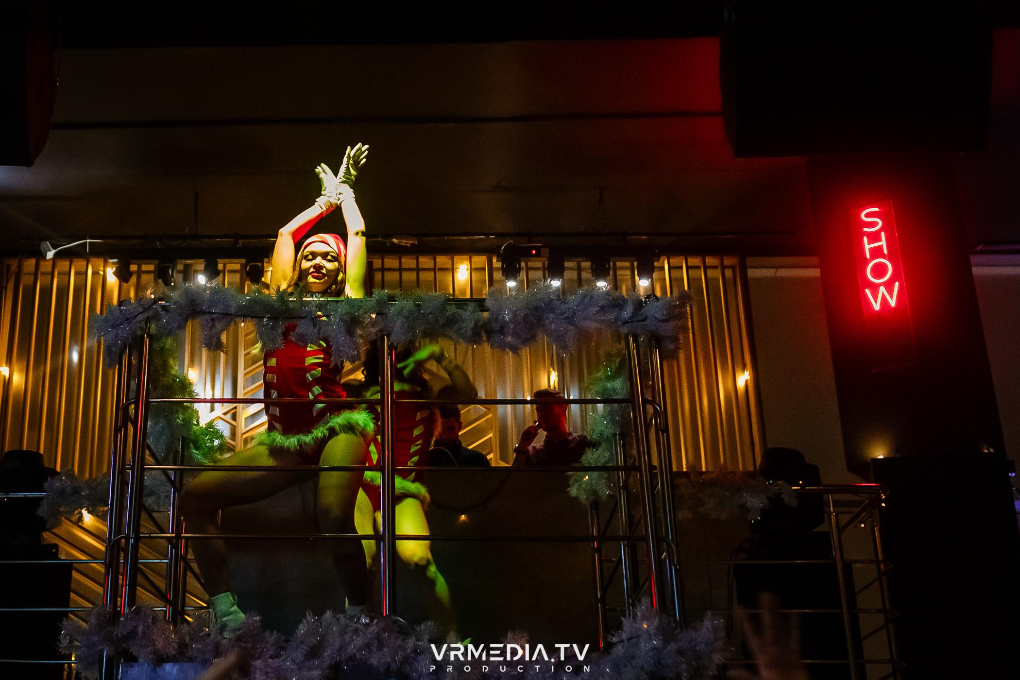 Выходные в баре «DOSKI»