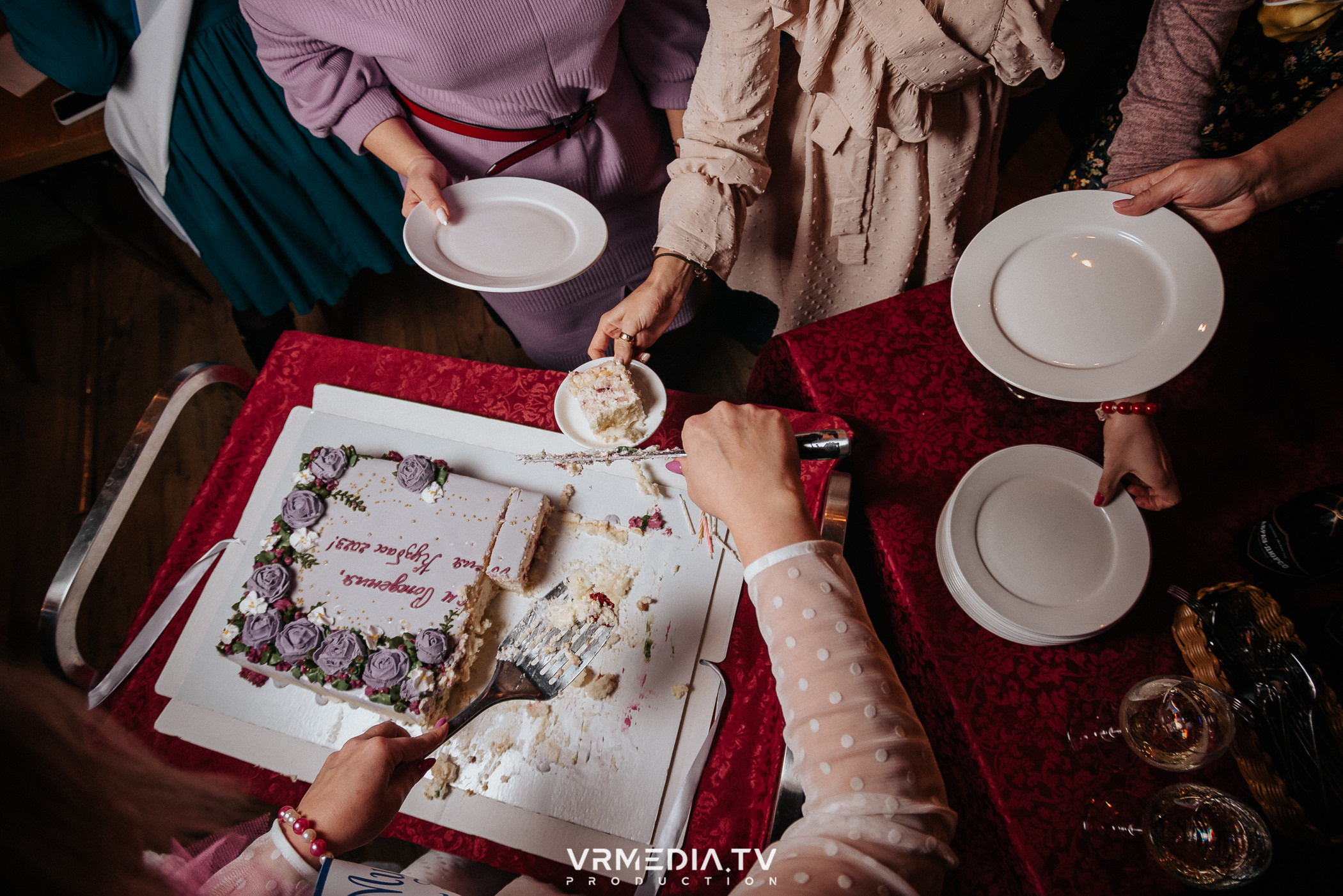 IMOM’S в гриль-баре «Жара»