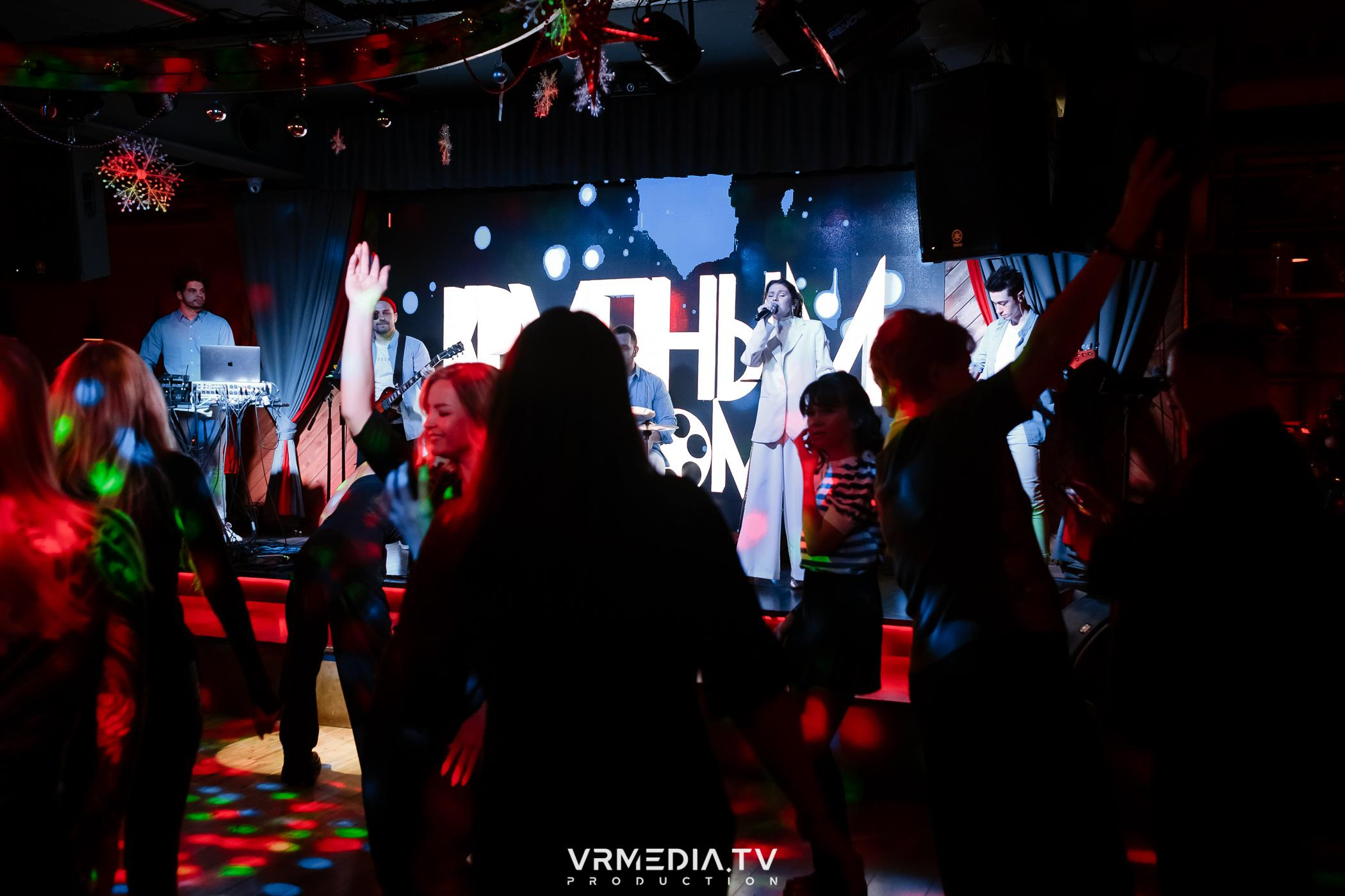 #НОВОГОДНИЕЖАРКИЕДНИИНОЧИ в гриль-баре «Жара»