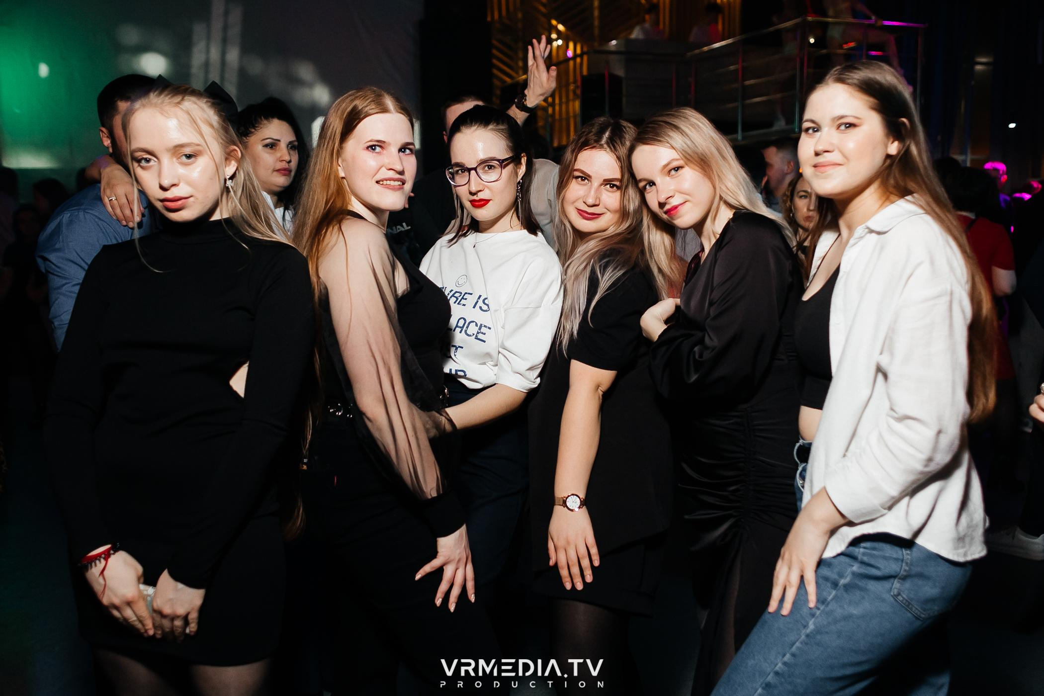 Выходные в баре «DOSKI»