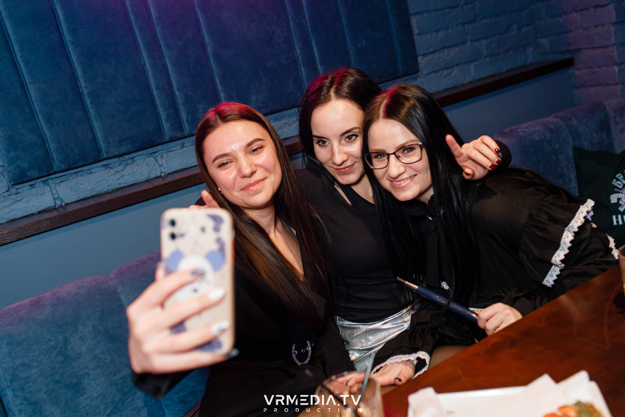 Выходные в караоке-баре «Опера»