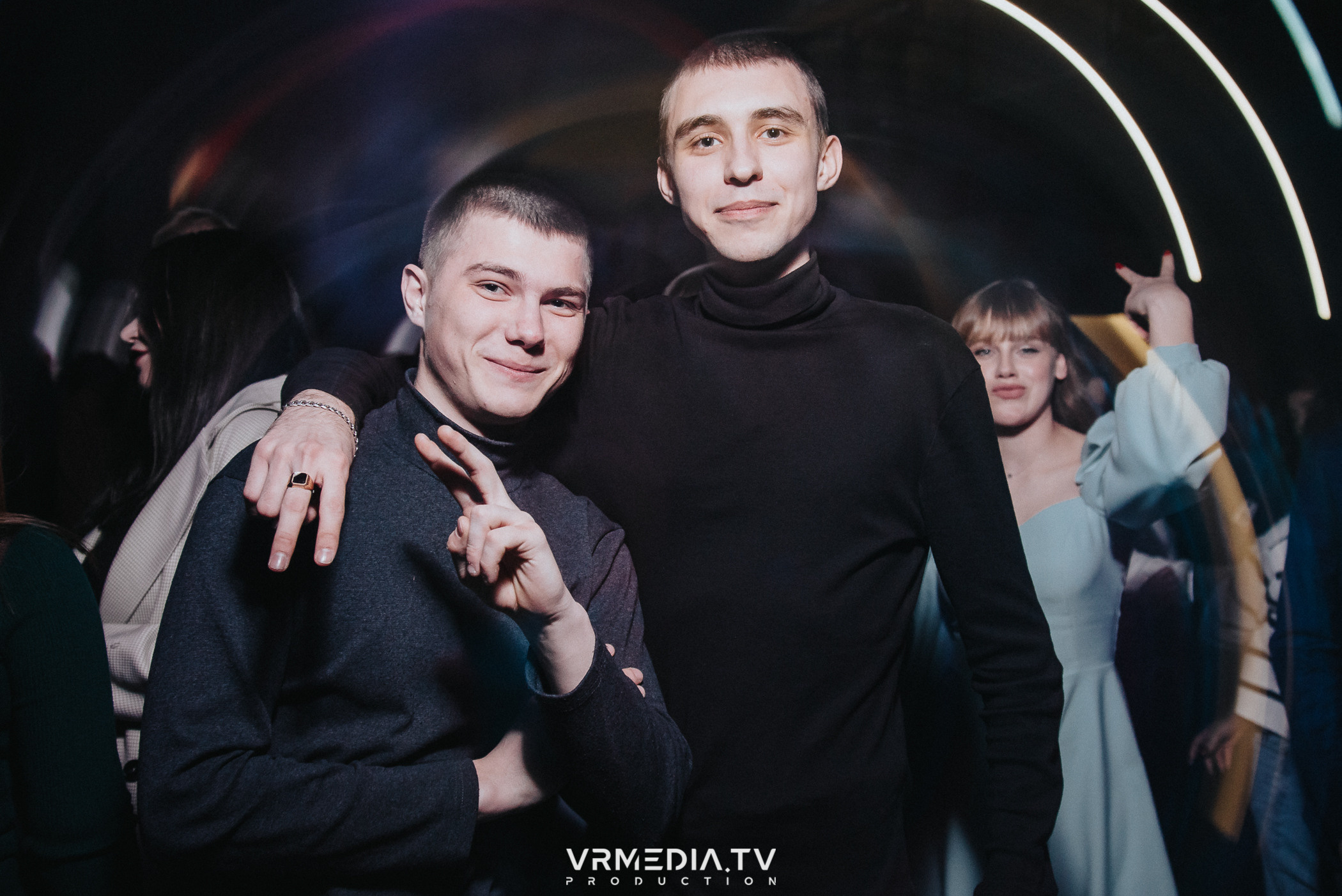 Выходные в баре «DOSKI»