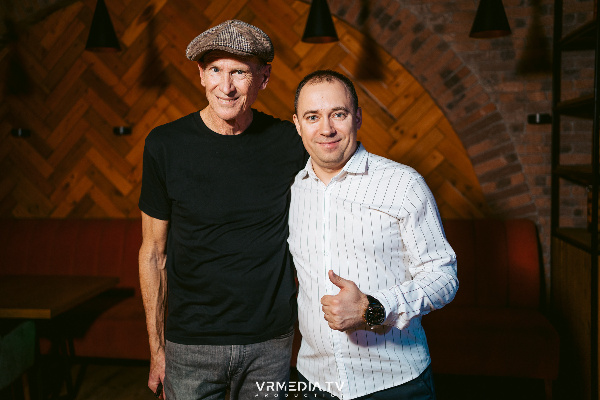 Джазовая среда: Чарльз Бёртон (США)