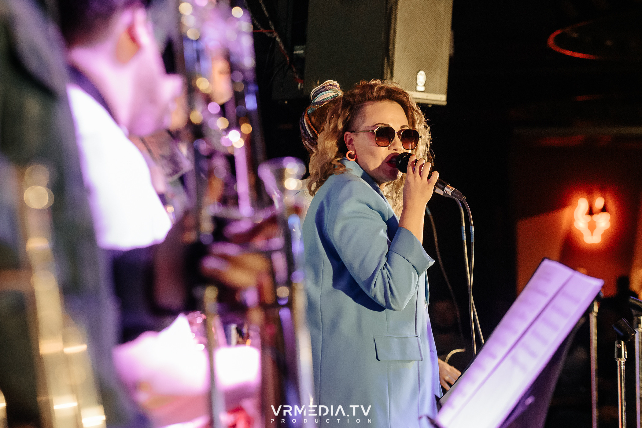 Джазовая среда: BBQueen: Переменная облачность