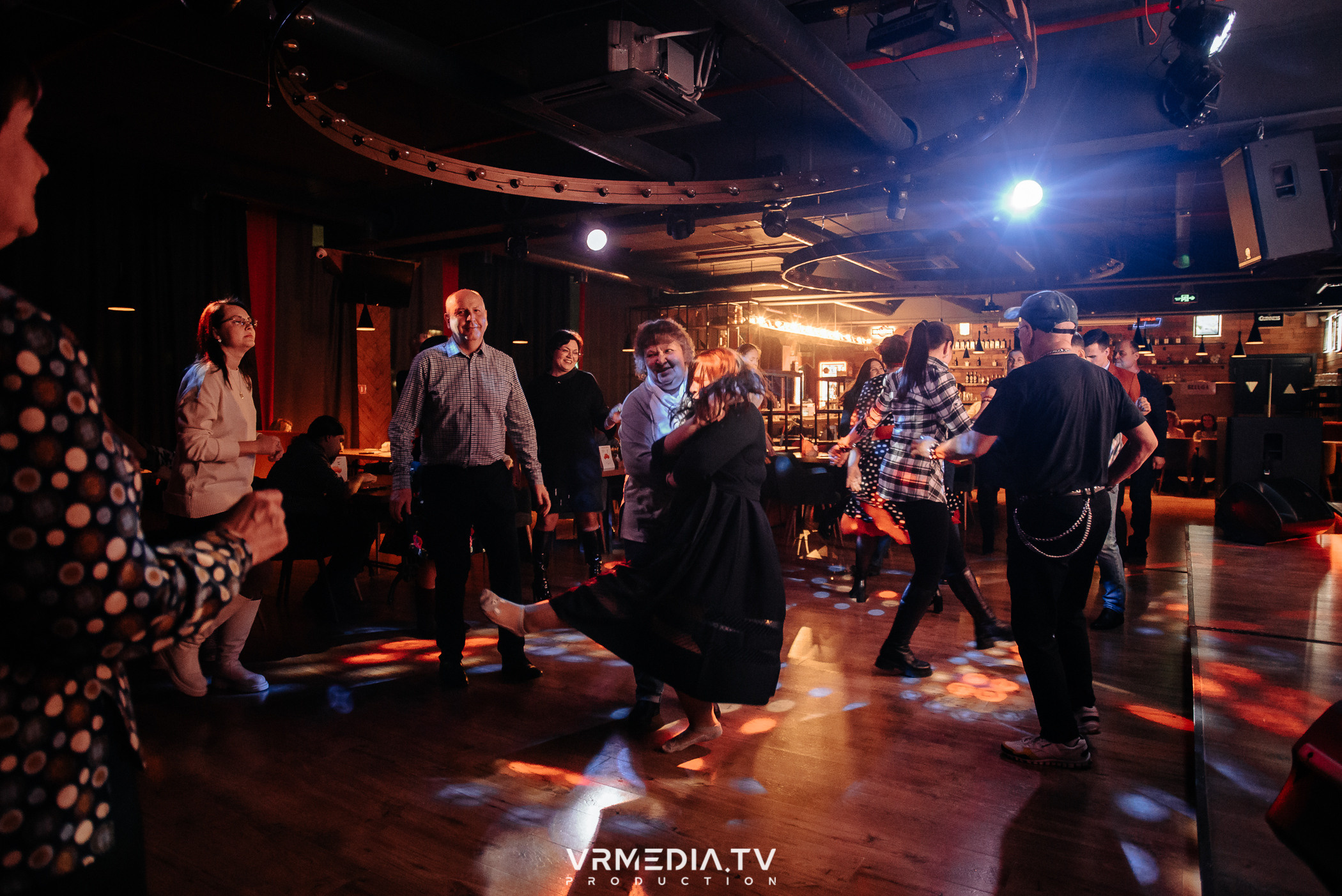 Джазовая среда: РАДИОНЯНЯ (Москва)