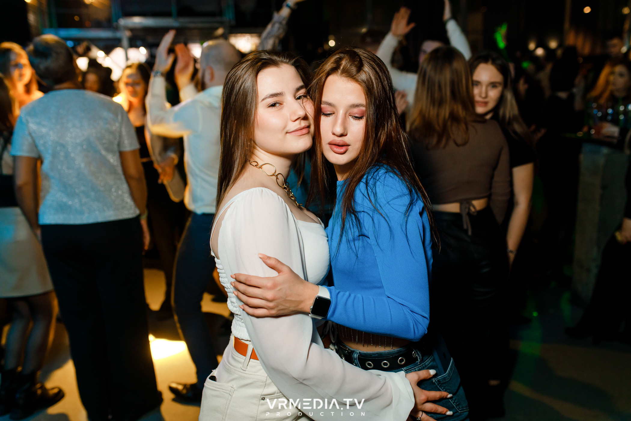 Выходные в баре «DOSKI»